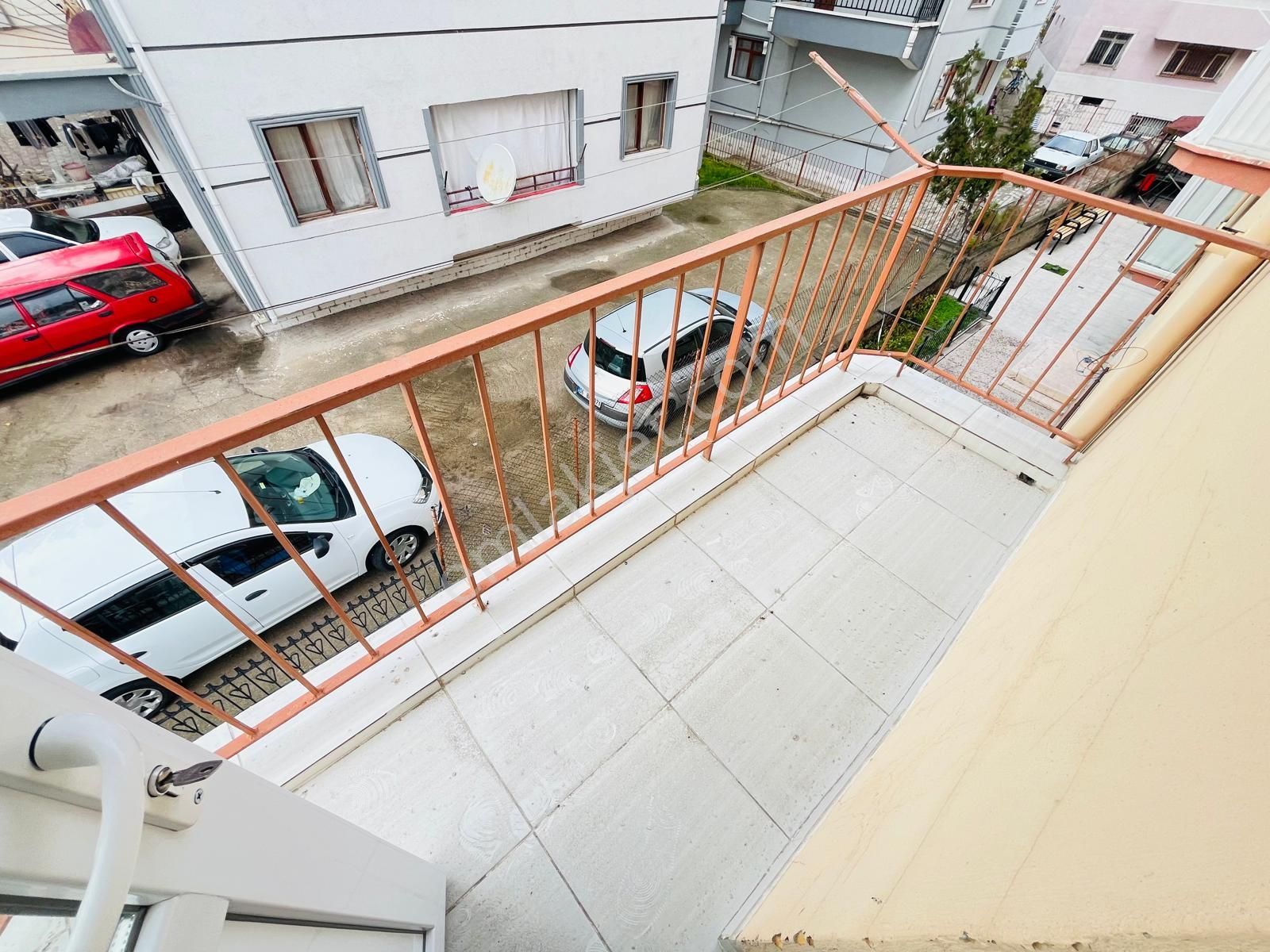 Koza Emlaktan Akşemsettin Mahallesin'de Ara Katta 3+1 Geniş Full Yapılı Daireee - Görsel 28