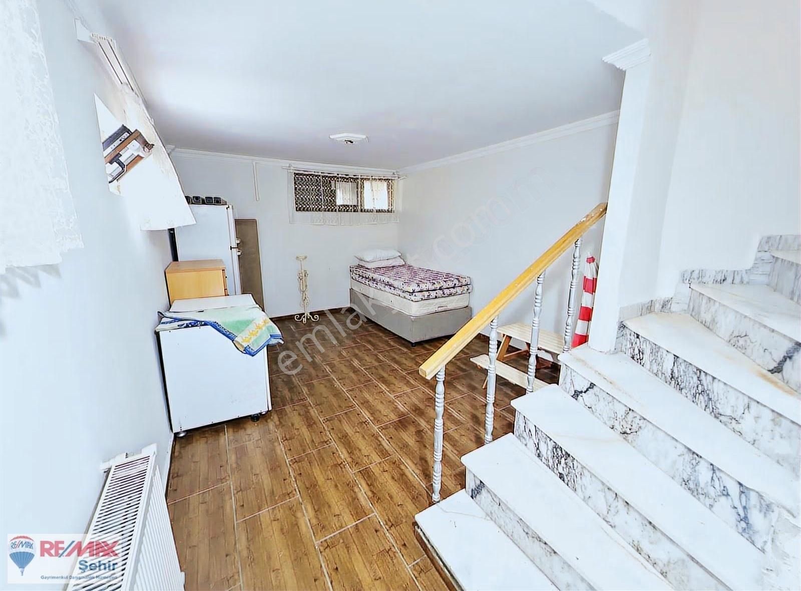 Son Alım Fırsatı Erdek Merkez Özel Konumda 5+1 Triplexvilla - Görsel 2