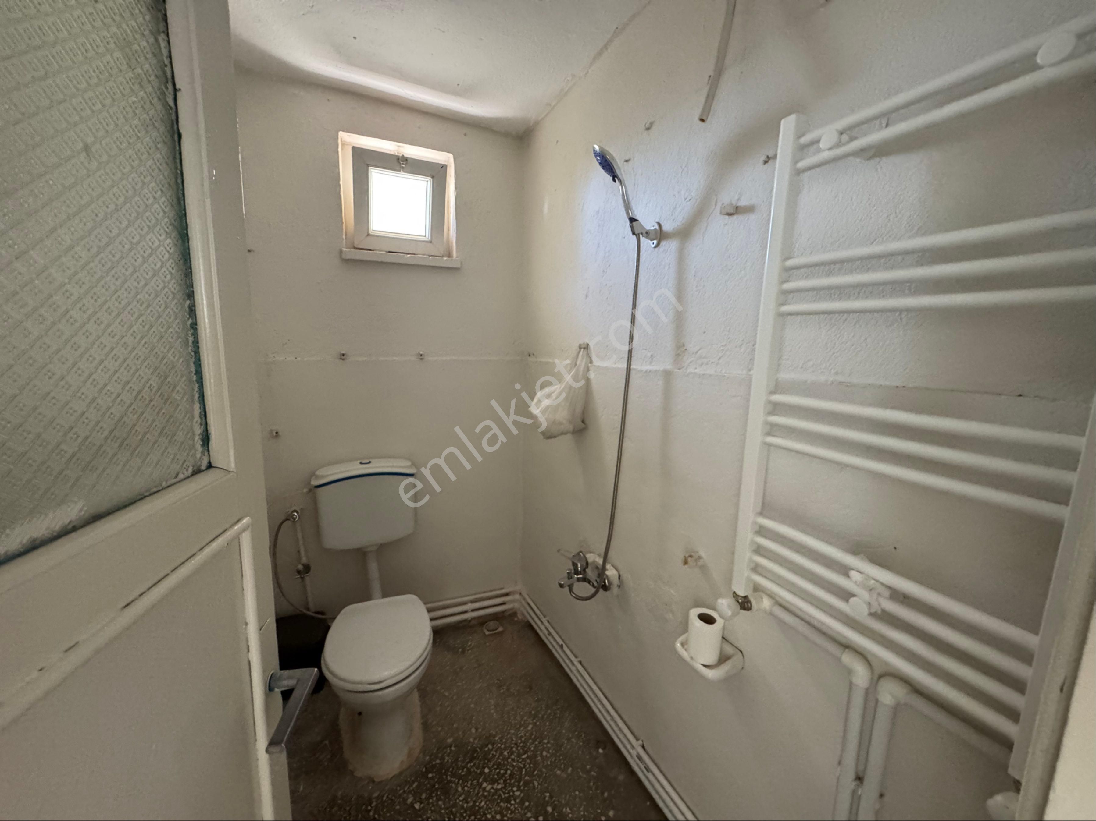 A-k Emlaktan Akşehir Tipi Mah Kombili Bakımlı 477 M2 Arsalı Müstakil Daire - Görsel 12