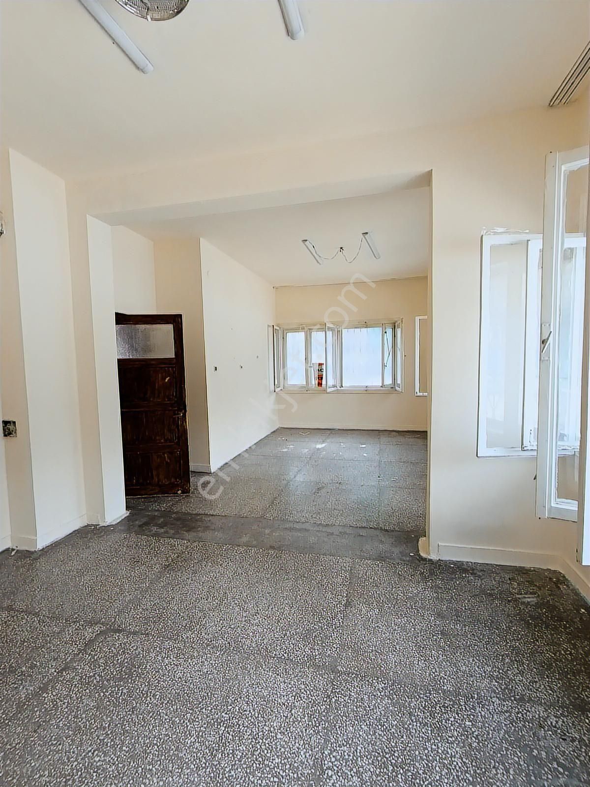 Sahabiye De Hacıkılıç Cami Karşısında Giriş Kat 3+1 Kiralık Ofis - Görsel 2