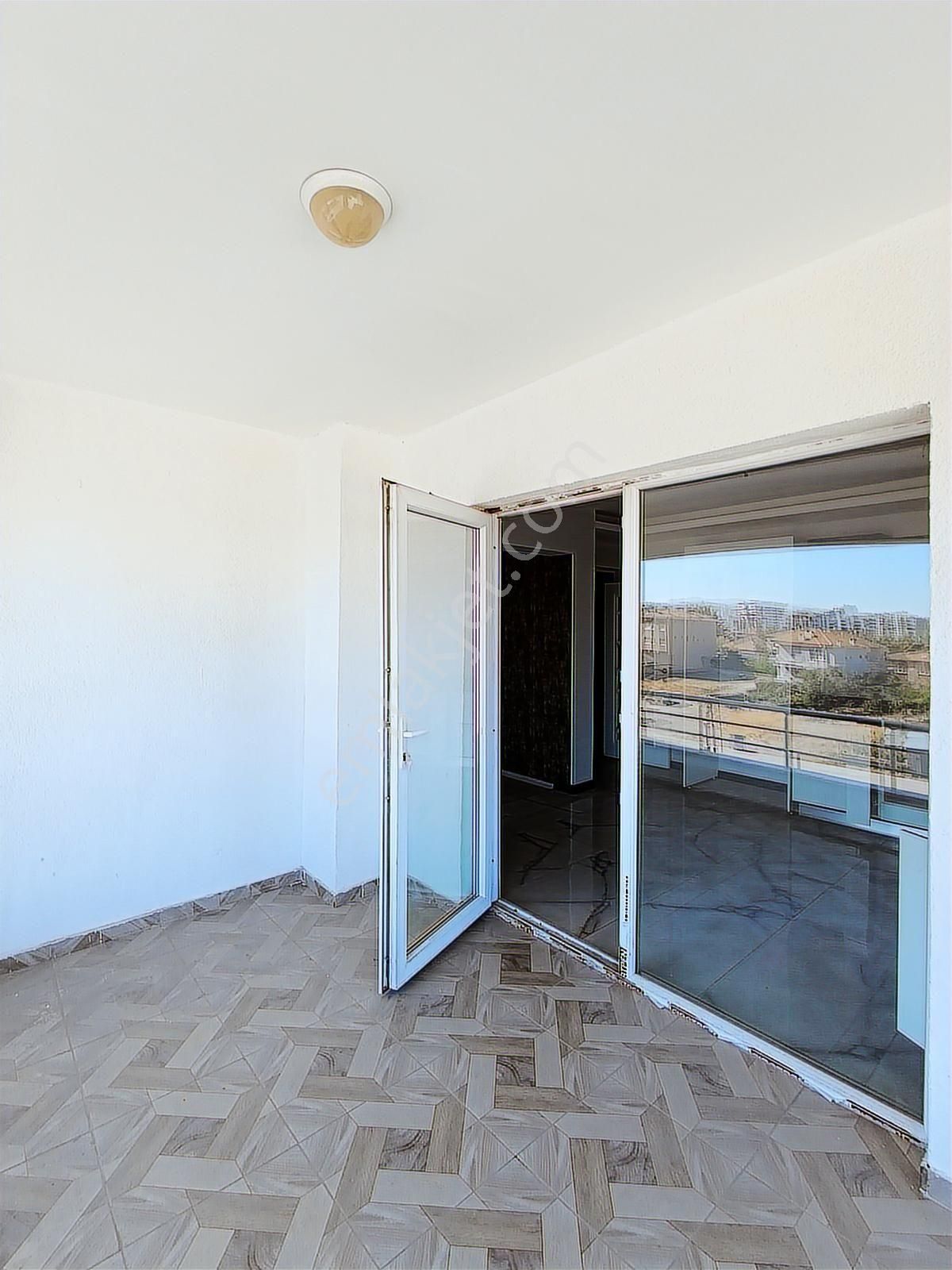 Uğurevler De Geniş 180 M2 3+1 Sıfır Hiç Oturulmamış Daire - Görsel 14