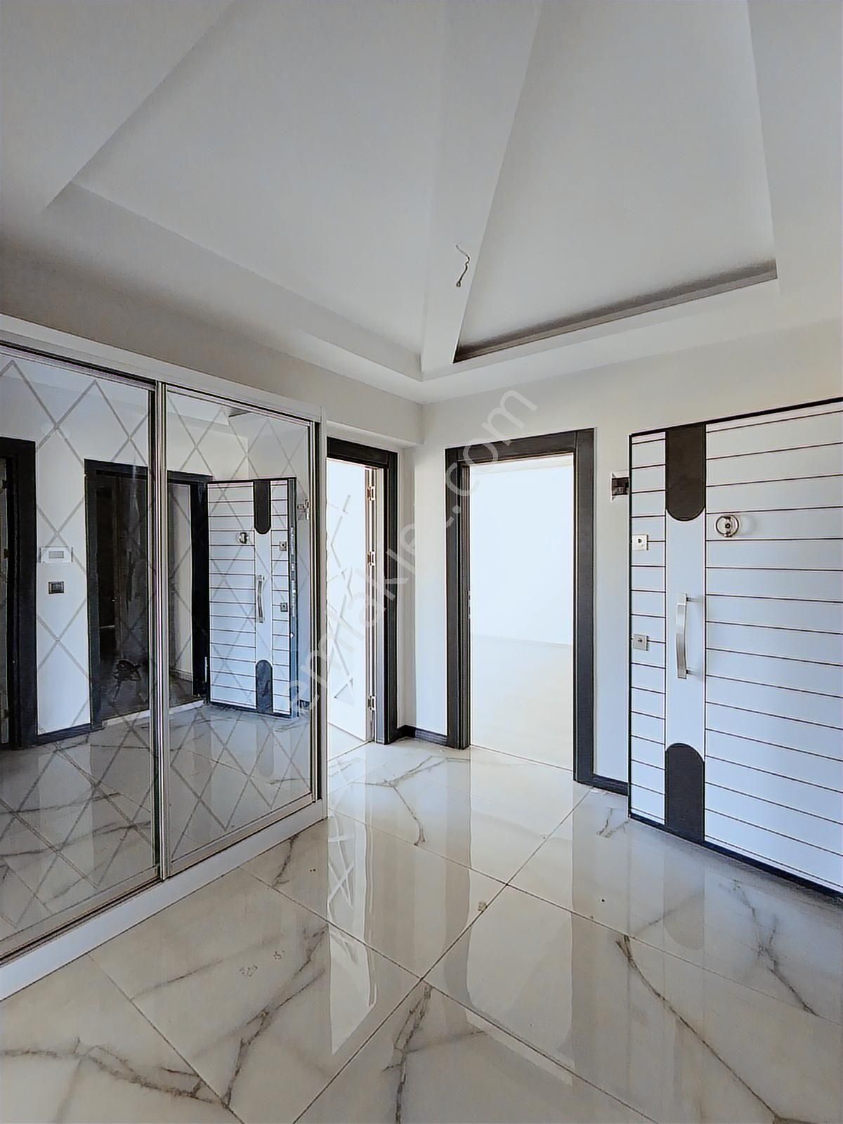 Uğurevler De Geniş 180 M2 3+1 Sıfır Hiç Oturulmamış Daire - Görsel 24