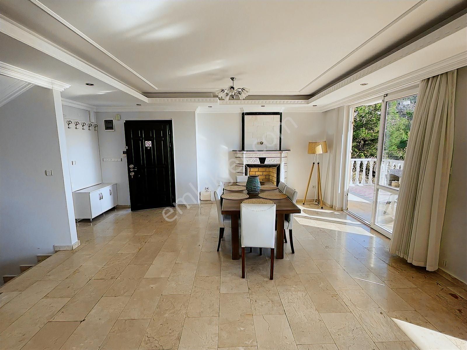 Tepe Alanya 4+1 Müstakil Villa | 250 M² | Isıtmalı Havuzlu - Görsel 19
