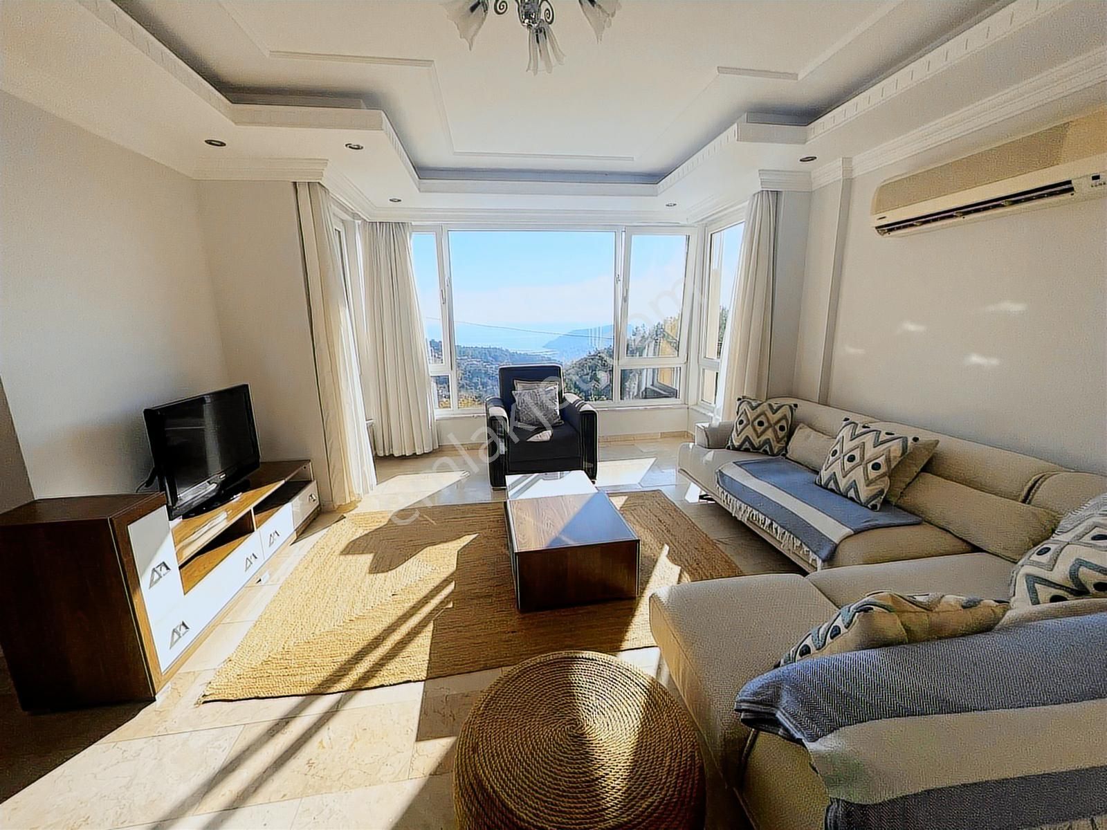 Tepe Alanya 4+1 Müstakil Villa | 250 M² | Isıtmalı Havuzlu - Görsel 7
