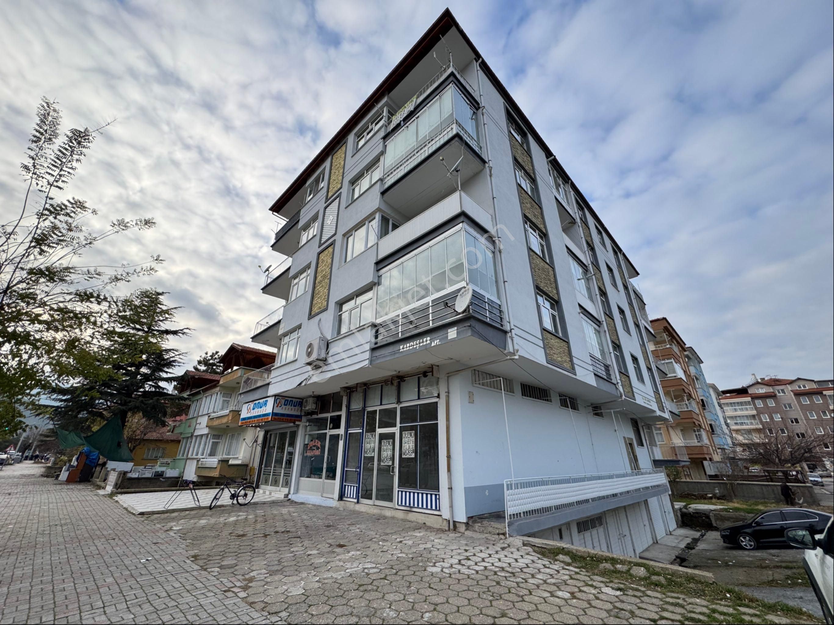 A-k Emlaktan İstasyon Mah Cadde Cephe 2+1 Kombili Mantolu Kiralı