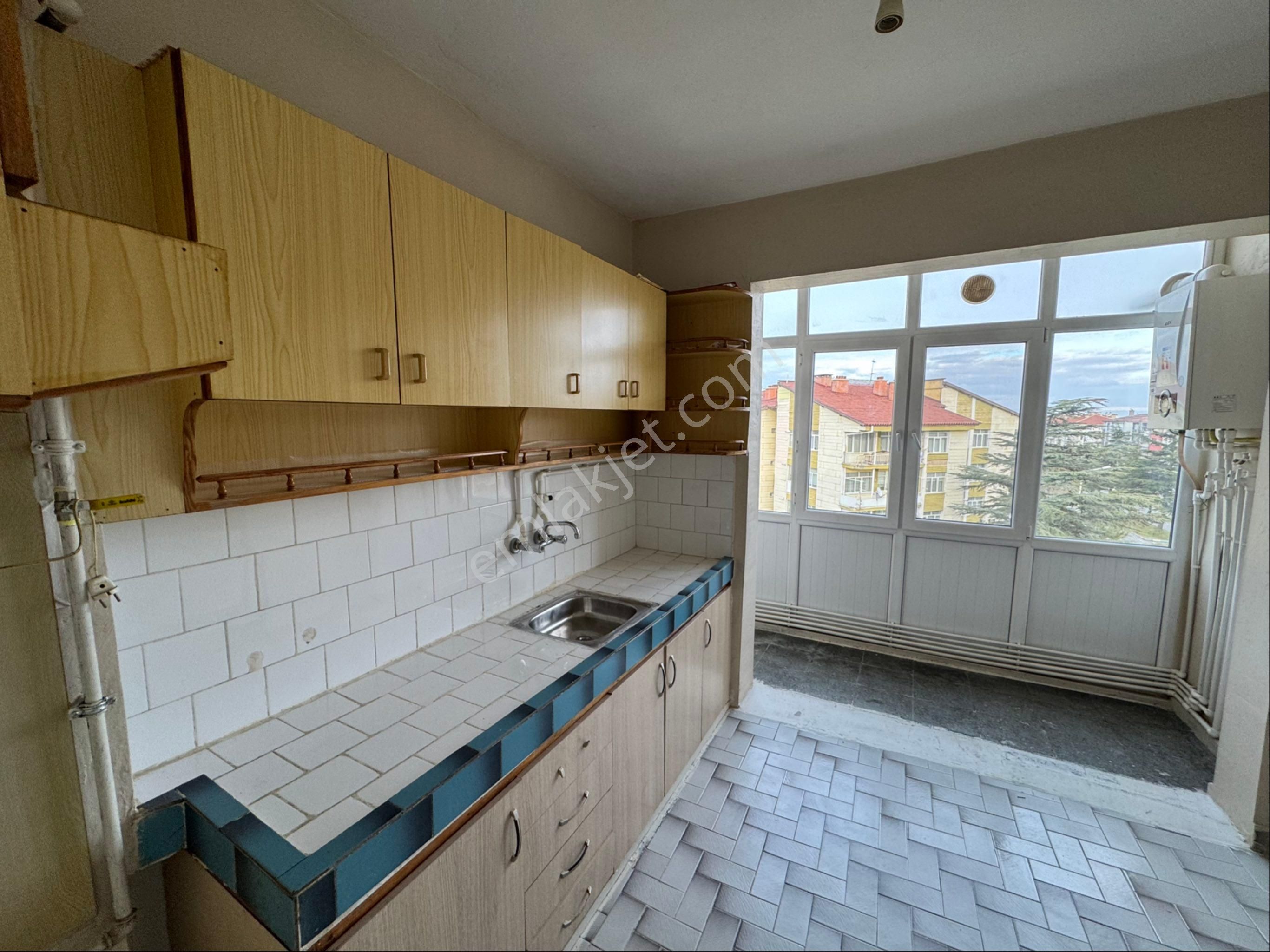 A-k Emlaktan İstasyon Mah Cadde Cephe 2+1 Kombili Mantolu Kiralı - Görsel 11