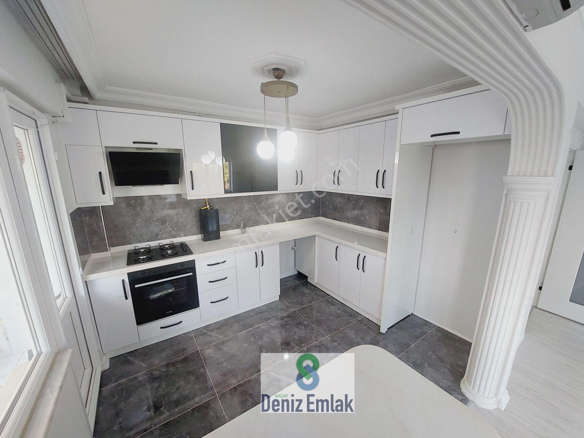 Denizden Akçayda Öncephe Arakat Ful Tadilatlı Satılık 3+1 Daire. - Görsel 7