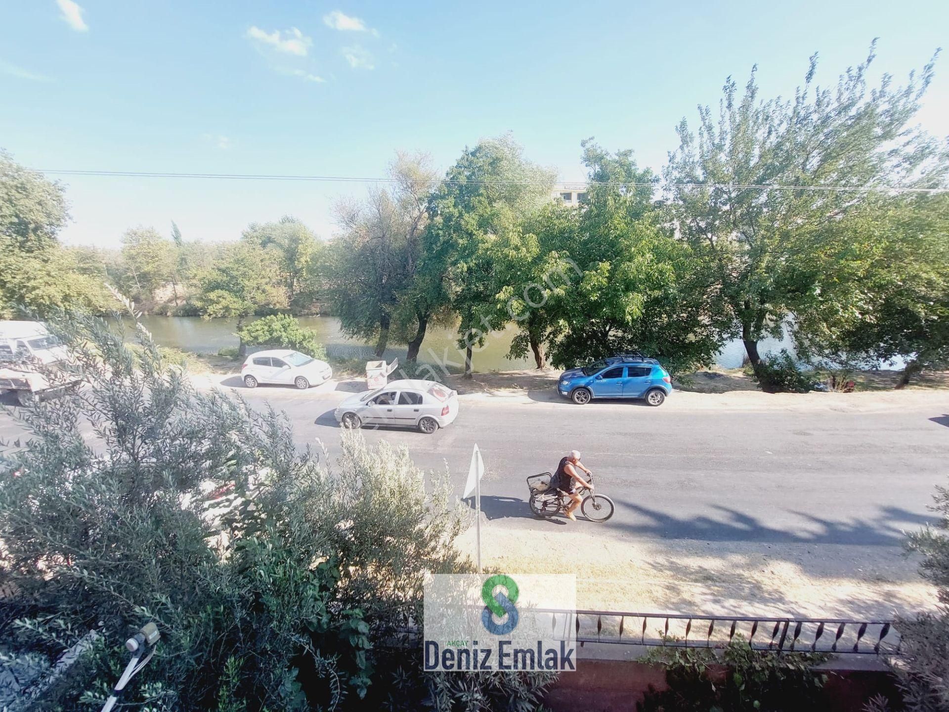 Denizden Akçayda Öncephe Arakat Ful Tadilatlı Satılık 3+1 Daire. - Görsel 19