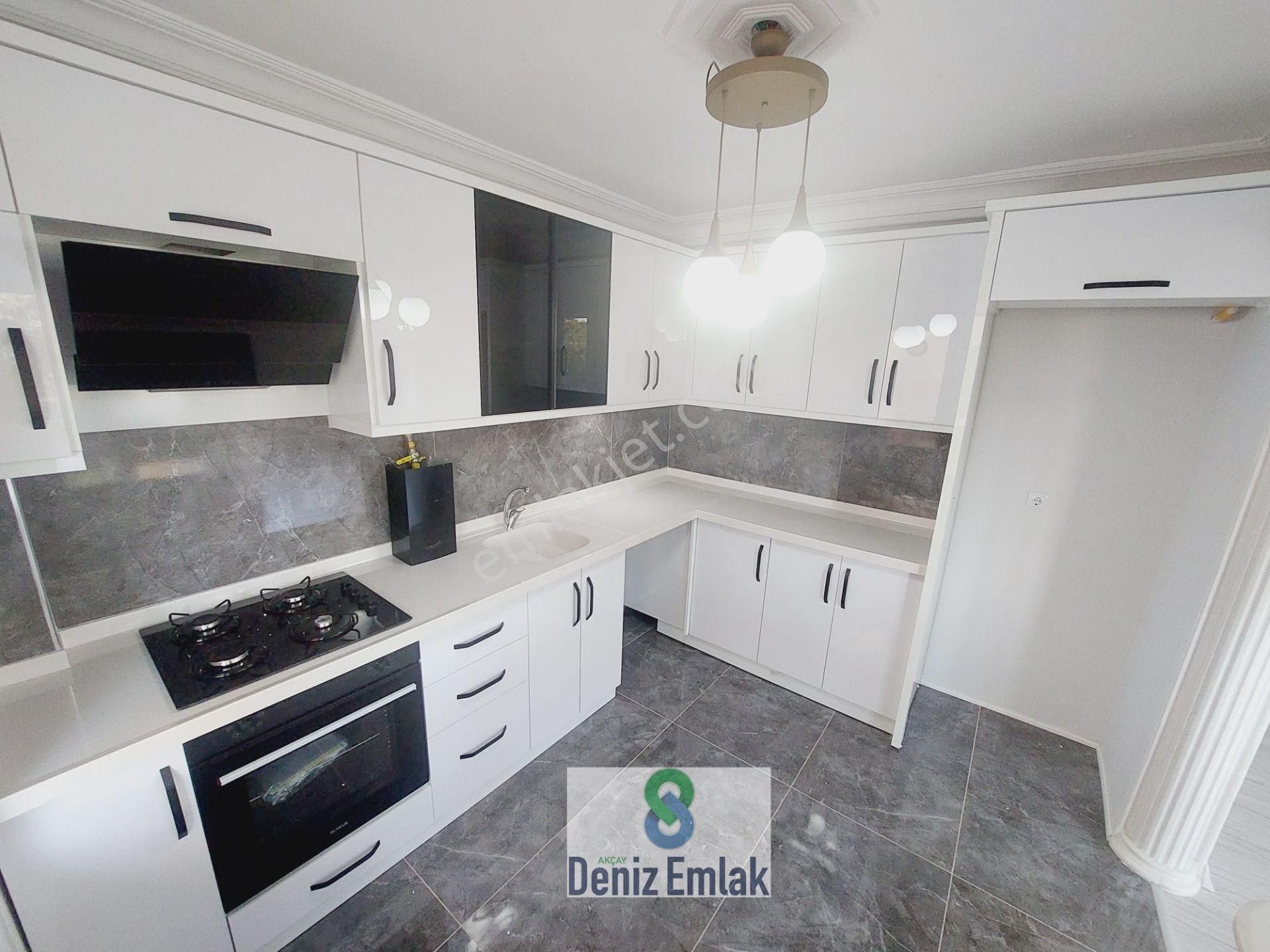 Denizden Akçayda Öncephe Arakat Ful Tadilatlı Satılık 3+1 Daire. - Görsel 13