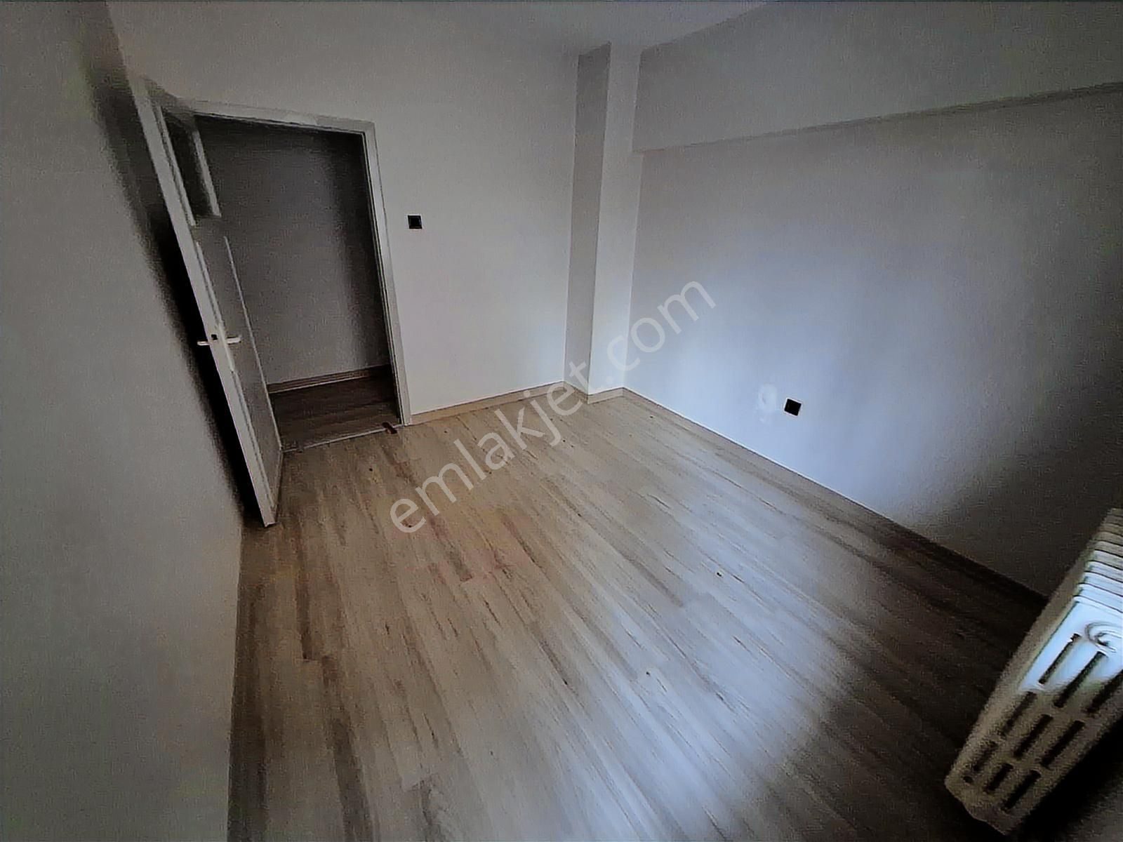 Arel'den Gençlik Yakını 3 Kat Kombili,bakımlı,montalamalı 3+1 - Görsel 24