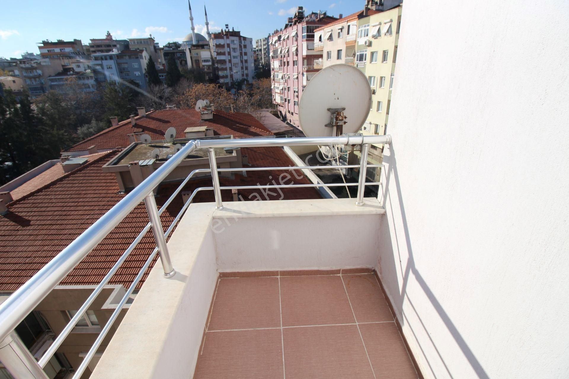 Üçyol Köstence Köprüsü Yakını Genç Binada 2+1 Daire - Görsel 22