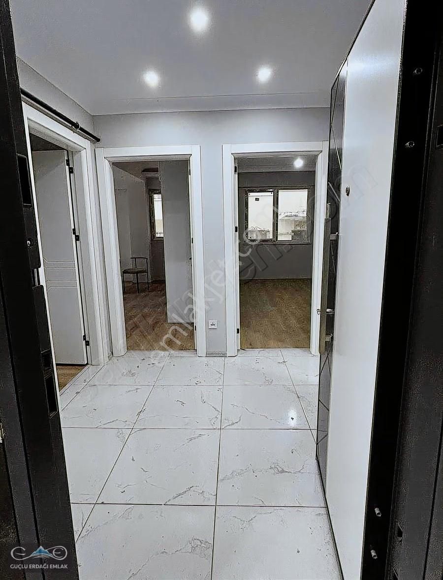 Merkezi Konumda Denize İdo'ya Komşu Kiralık 2+1 Daire - Görsel 4