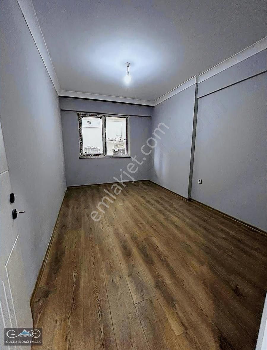 Merkezi Konumda Denize İdo'ya Komşu Kiralık 2+1 Daire - Görsel 12