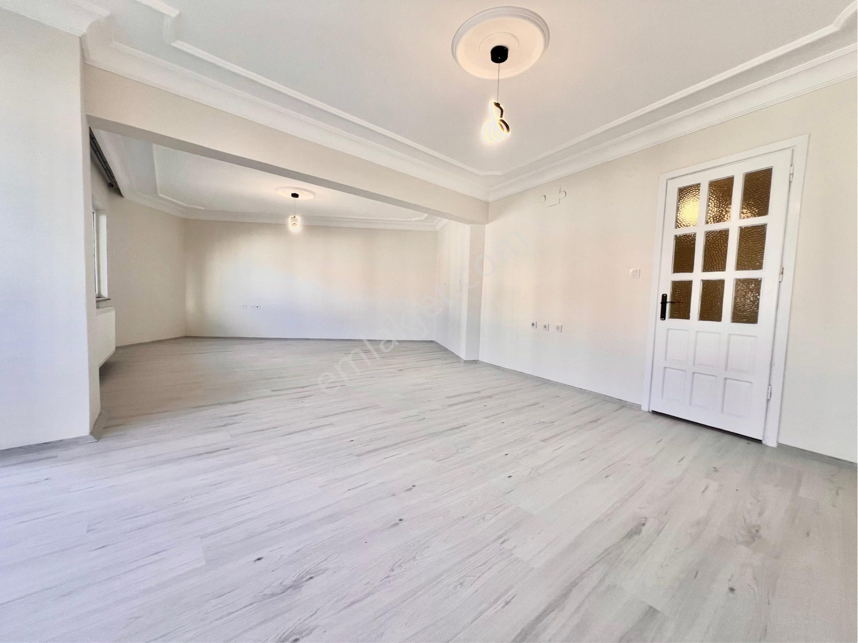 Yeşilköy Cadde Üzeri 175m2 3+1 Ebeveyn Banyolu Asansörlü Çift Cepheli Satılık Daire - Görsel 7