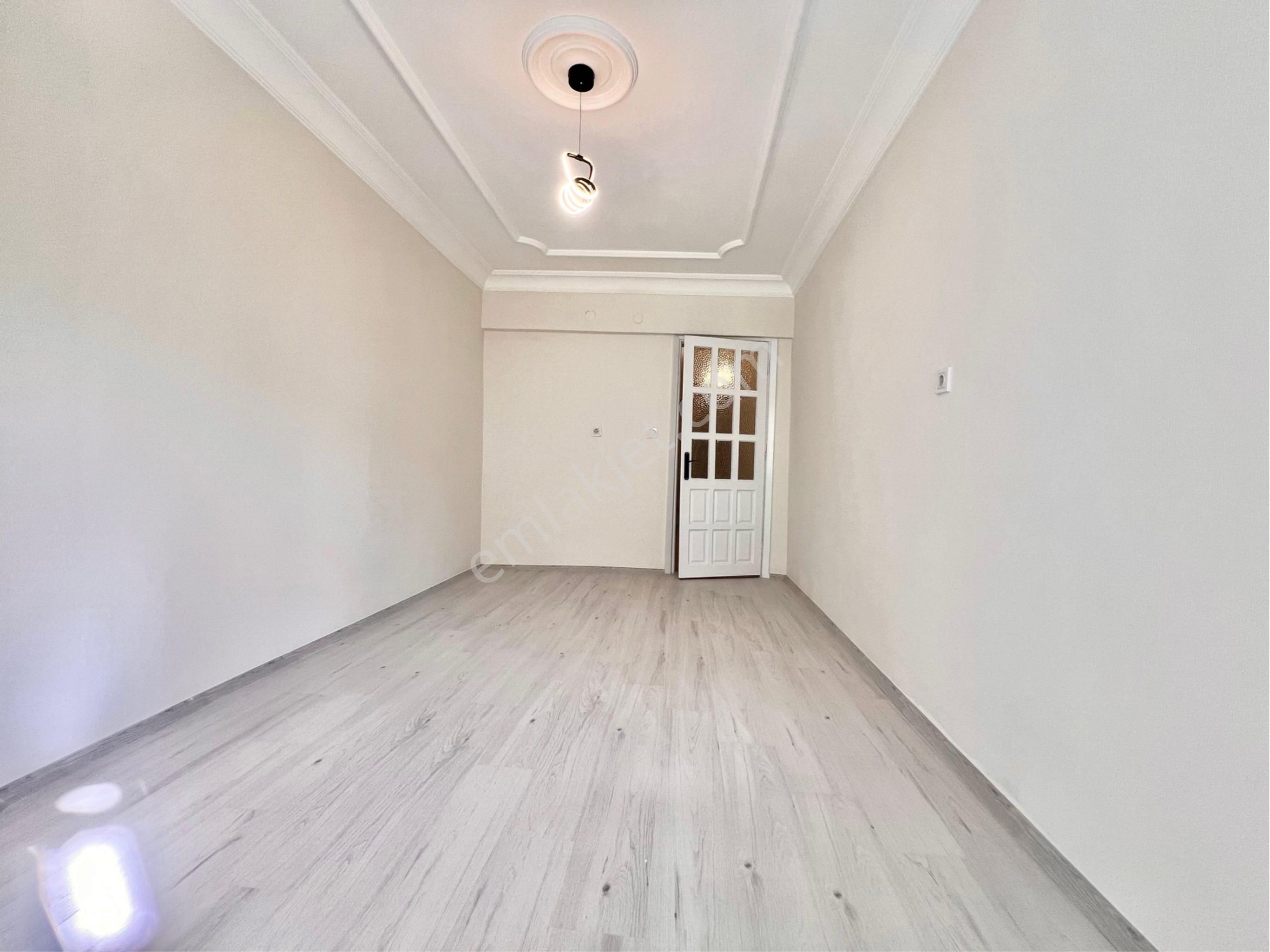 Yeşilköy Cadde Üzeri 175m2 3+1 Ebeveyn Banyolu Asansörlü Çift Cepheli Satılık Daire - Görsel 9