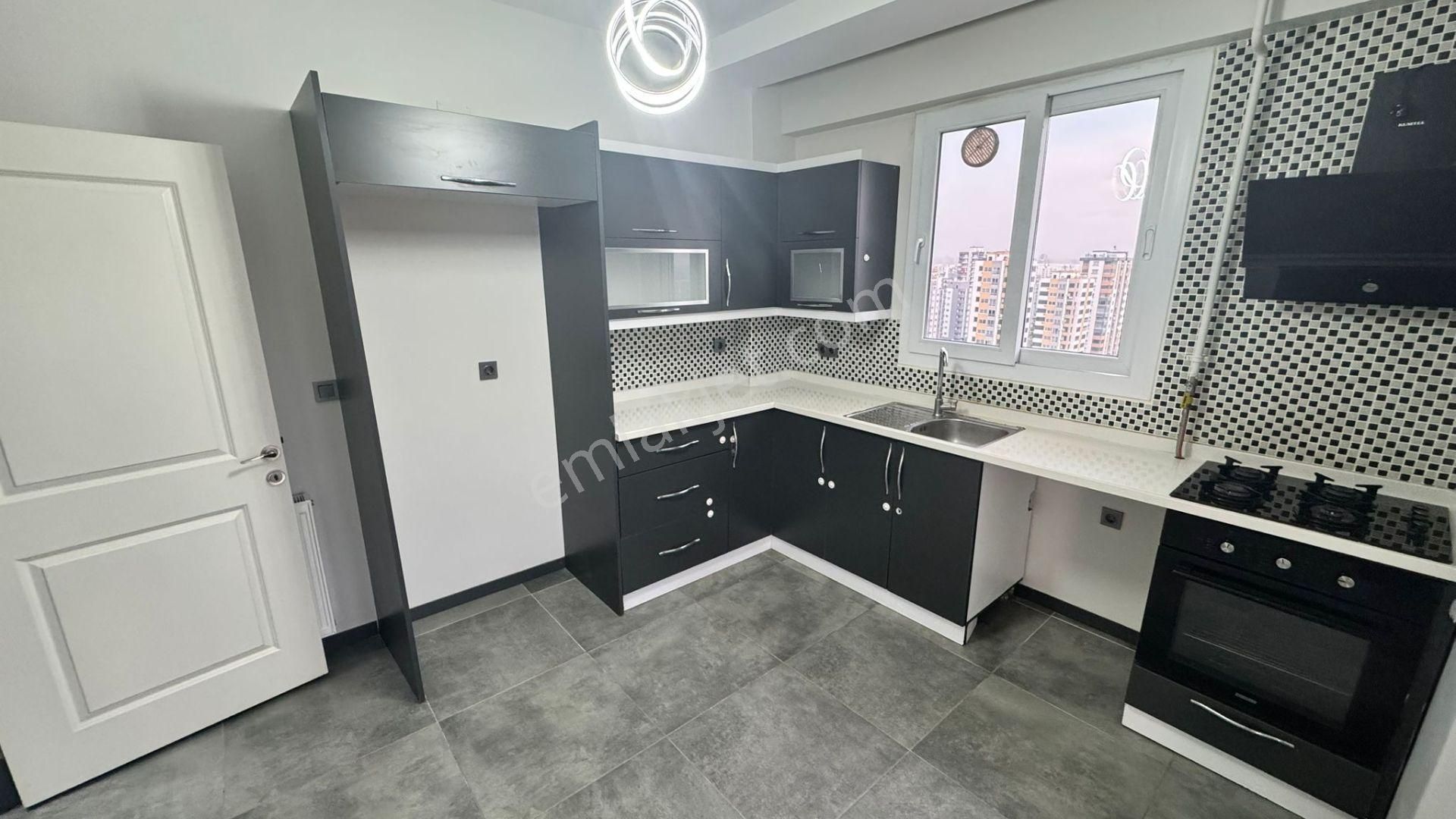 İz'den Aydınlar'da Full Site Konseptli 3+1 Satılık Daire