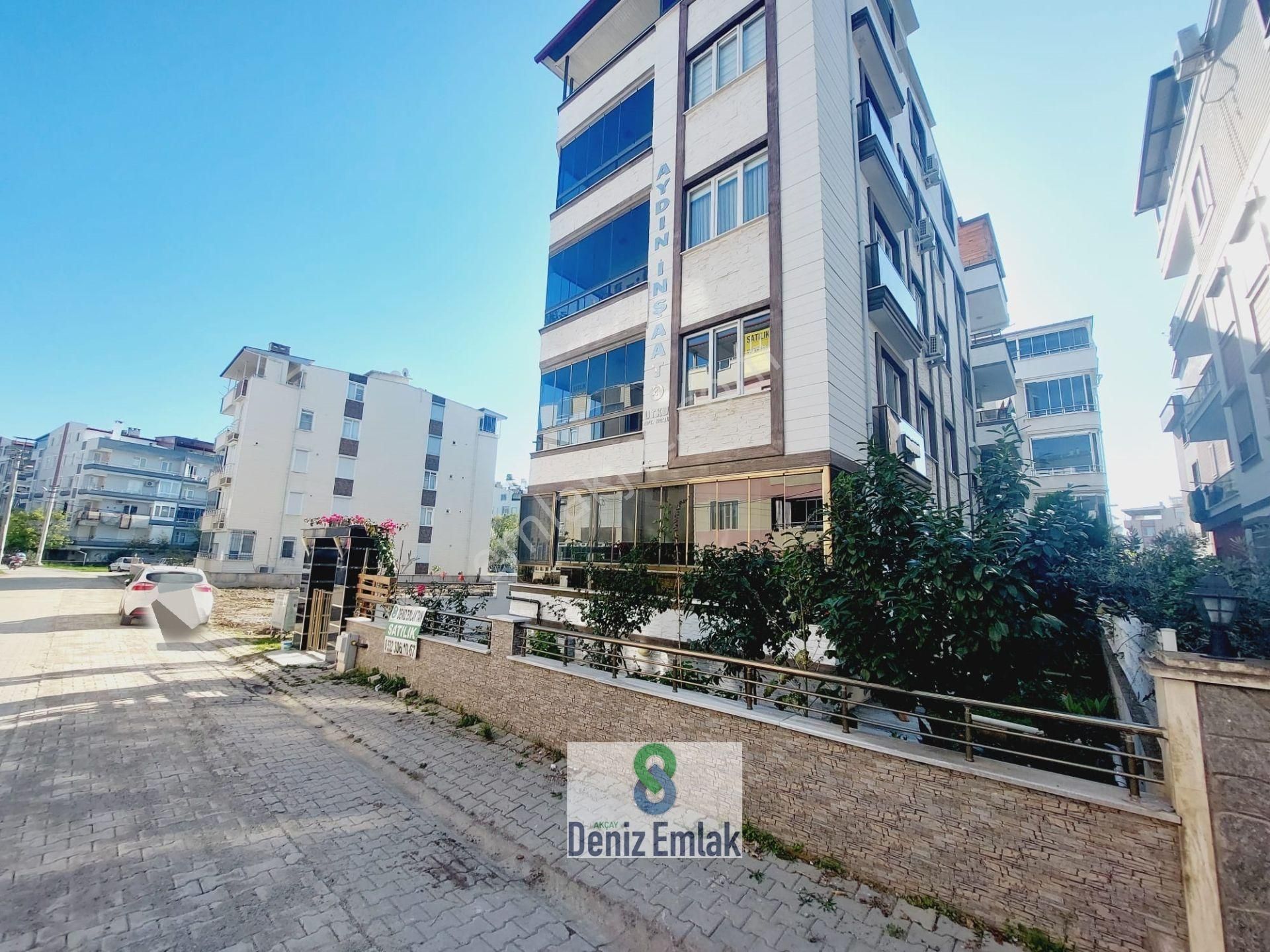 Denizden Akçayda Denize 250 M Öncephe Asansörlü Satılık 2+1 Daire.