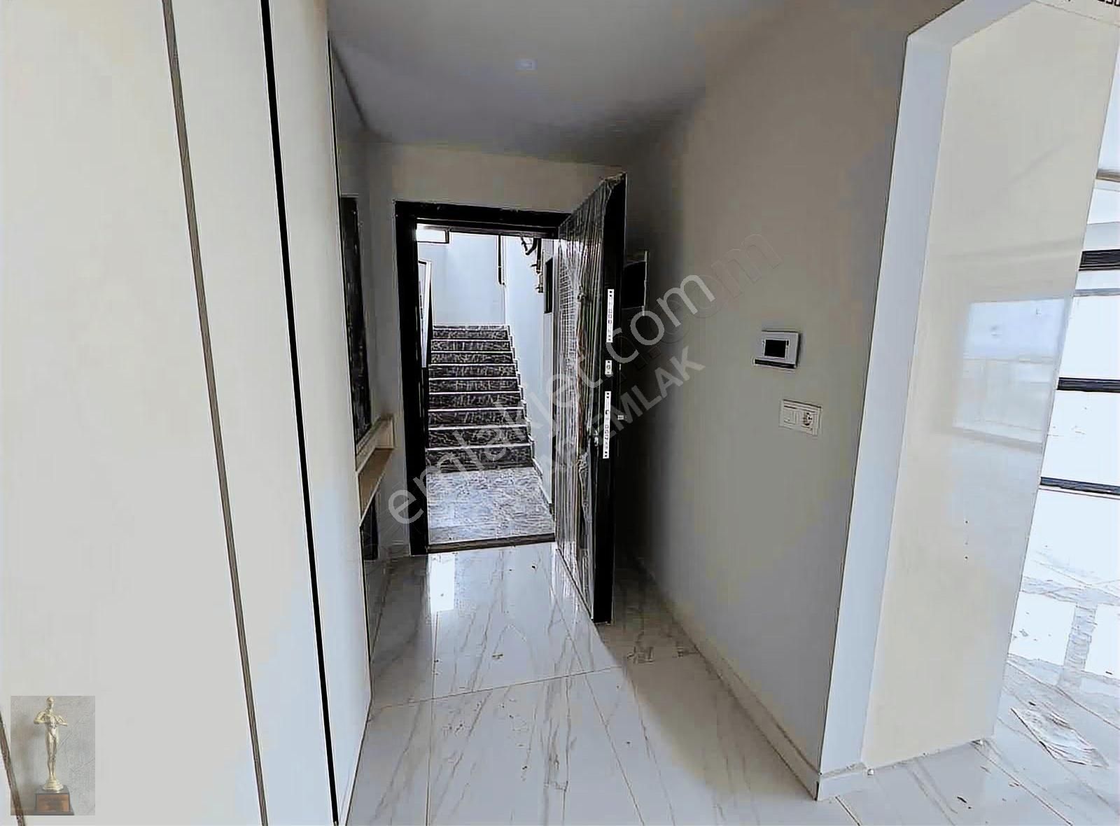 Kuşadası Ege Mah Temiz 3+1 Daire - Görsel 3