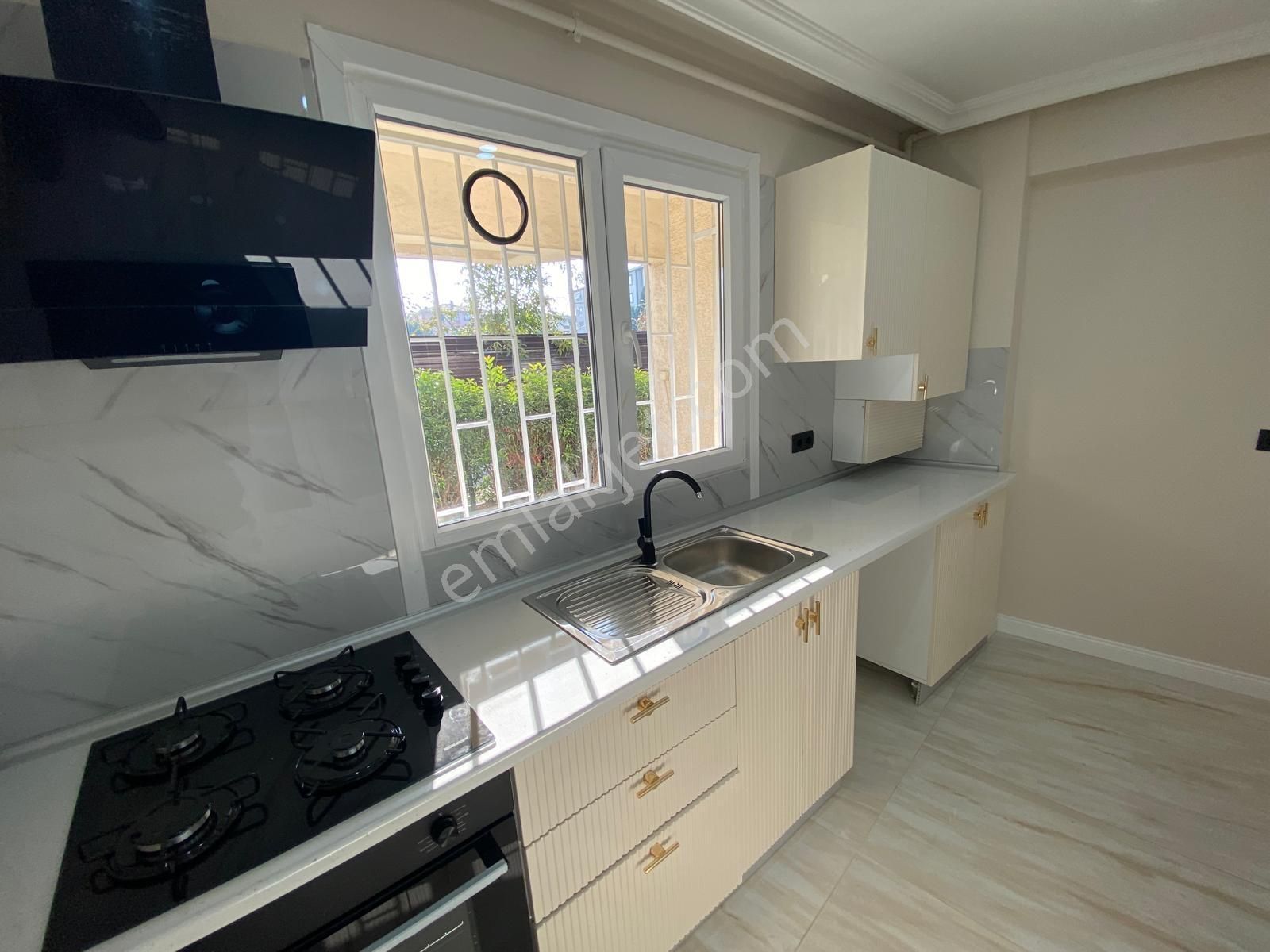 İdealtepe Sahilde İçi Komple Yenilenmiş 100 M² 3+1 Daire