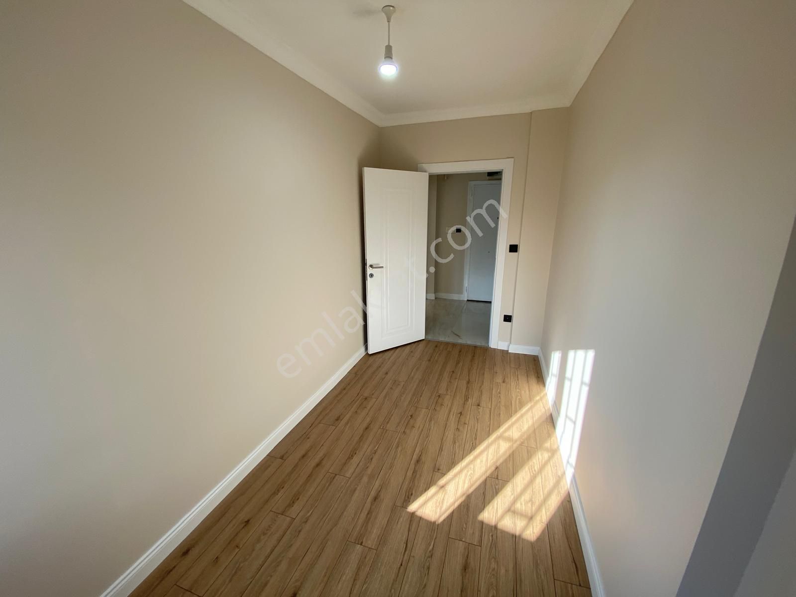 İdealtepe Sahilde İçi Komple Yenilenmiş 100 M² 3+1 Daire - Görsel 10