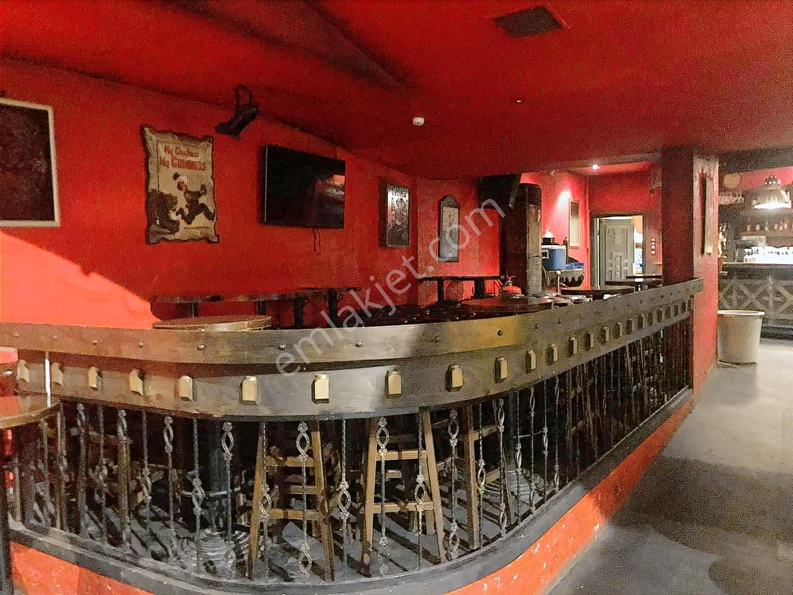 Kavaklıderede 4 Katlı 2000m2 Alkol Ruhsatlı Yüksek Kiracılı Mülk - Görsel 3