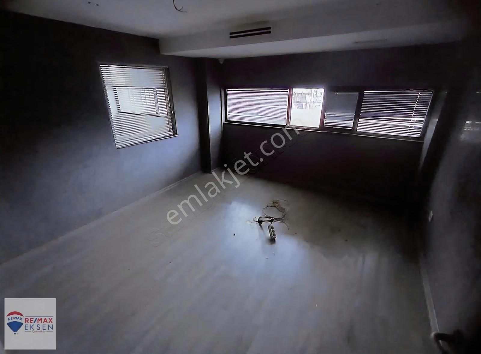 Ümraniye Elmalıkentte Kiralık Depolu Mağaza-dükkan-işyeri 380 M2 - Görsel 7