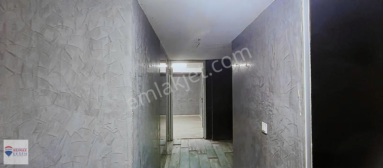 Ümraniye Elmalıkentte Kiralık Depolu Mağaza-dükkan-işyeri 380 M2 - Görsel 3