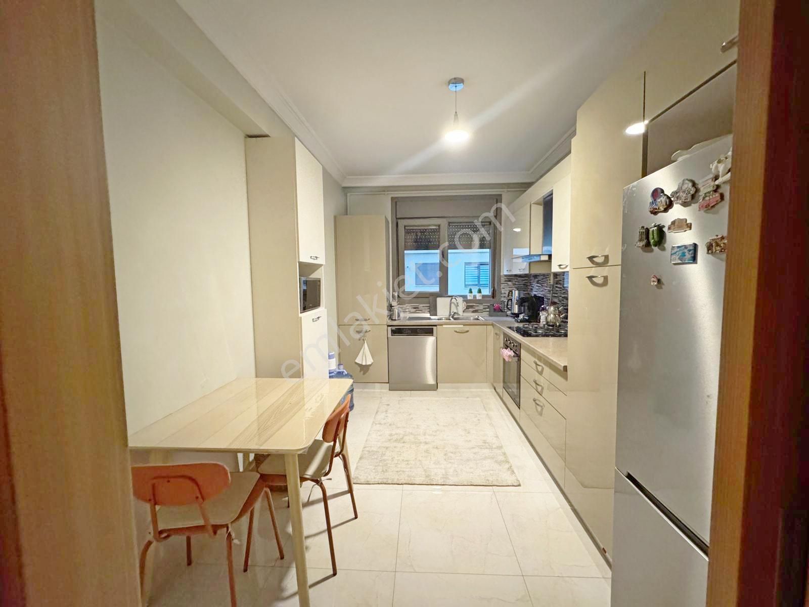 Sahrayıcedit Palmiye Konutları 110m2 Net Balkonlu E.banyolu 3+1 - Görsel 8