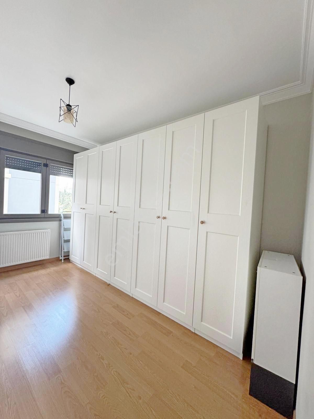 Sahrayıcedit Palmiye Konutları 110m2 Net Balkonlu E.banyolu 3+1 - Görsel 13