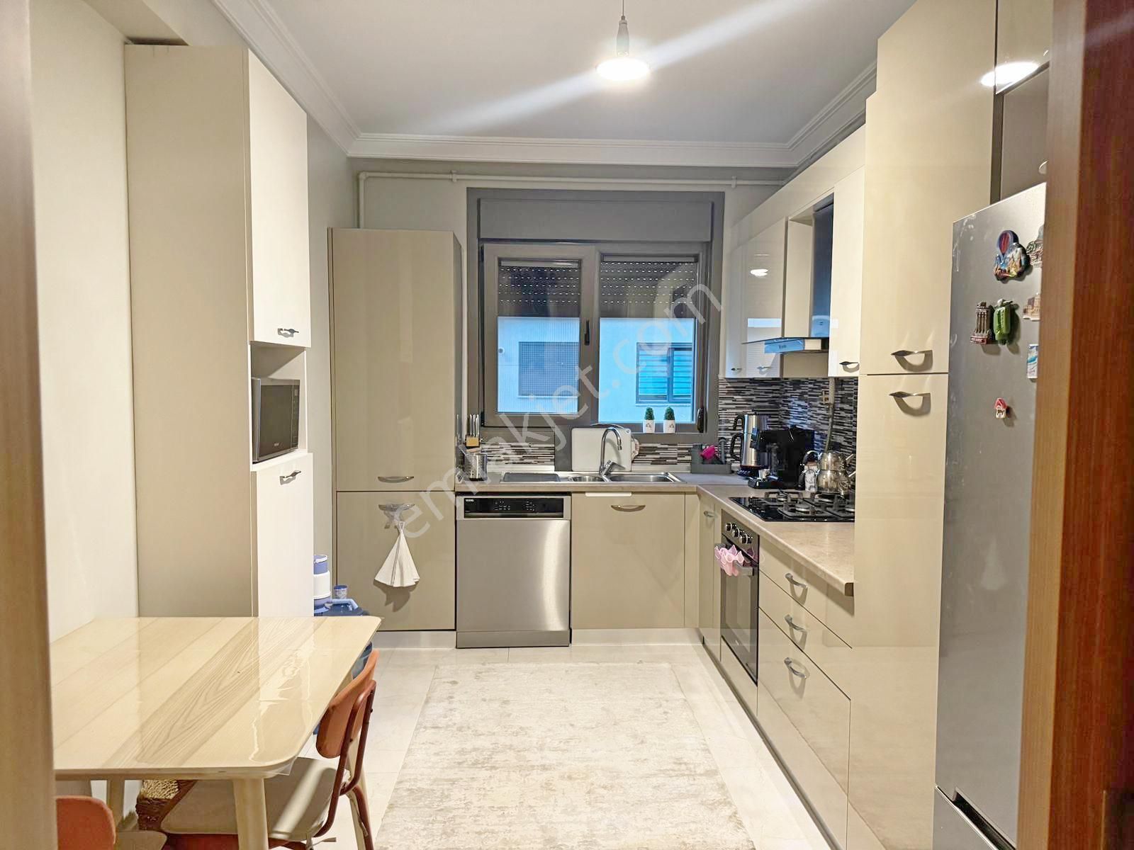 Sahrayıcedit Palmiye Konutları 110m2 Net Balkonlu E.banyolu 3+1 - Görsel 10