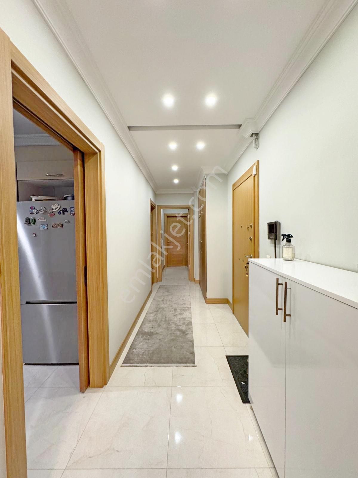 Sahrayıcedit Palmiye Konutları 110m2 Net Balkonlu E.banyolu 3+1 - Görsel 7