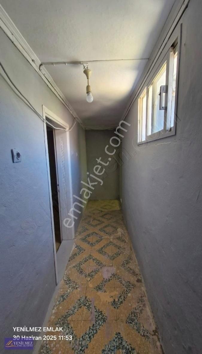 249 M² Avlulu Müstakil Kargir Ev - Görsel 3