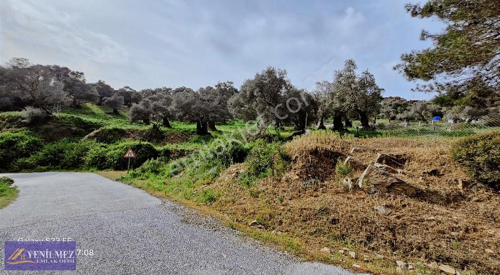 Yenilmez Emlaktan Satılık Asfalt Yol Cepheli Bahçe - Görsel 9