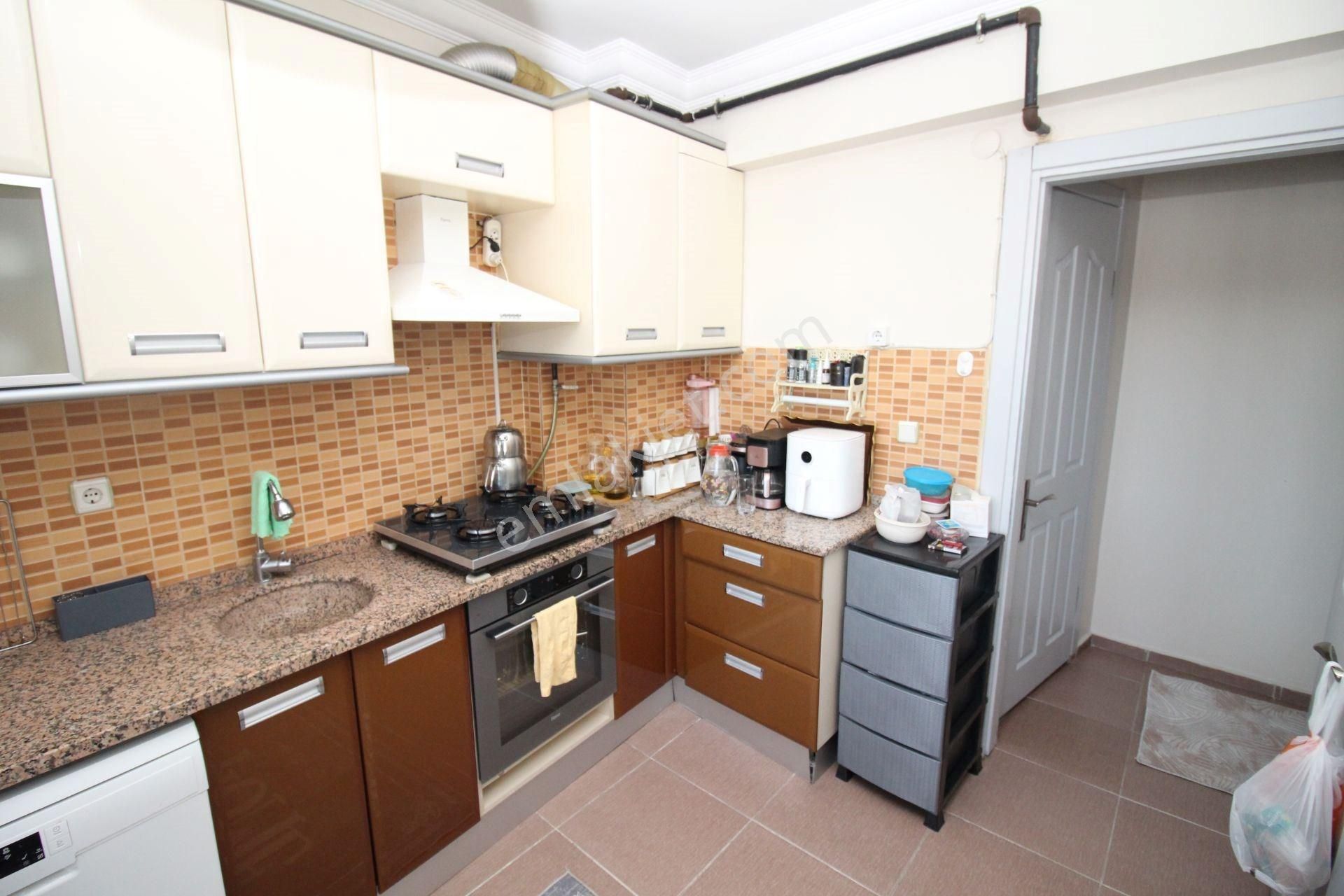 Üçyol Köstence Köprüsü Yakını Genç Binada 2+1 Daire - Görsel 11