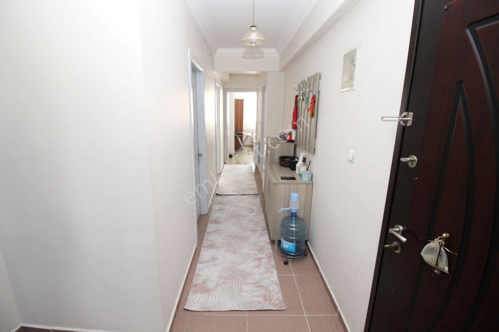 Üçyol Köstence Köprüsü Yakını Genç Binada 2+1 Daire - Görsel 14