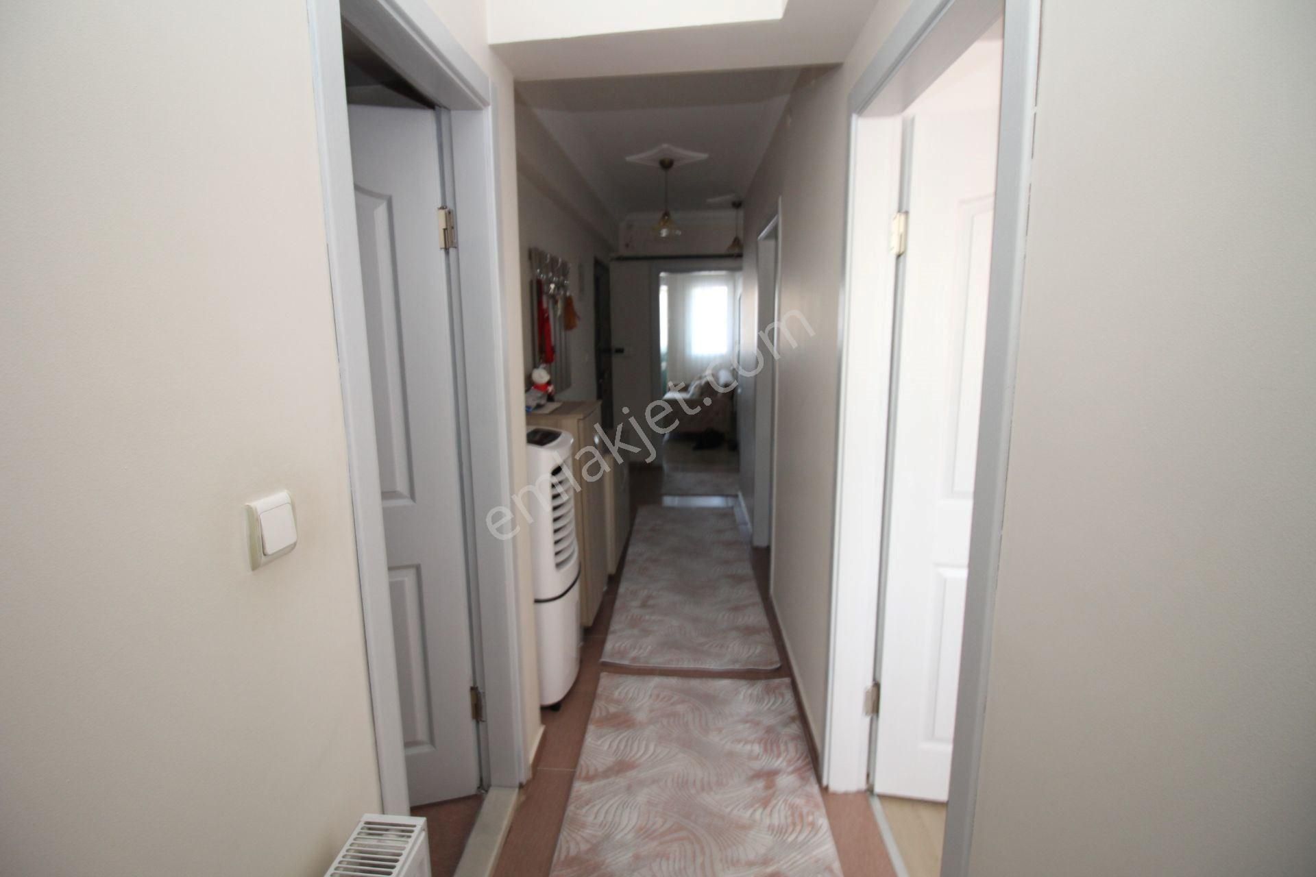 Üçyol Köstence Köprüsü Yakını Genç Binada 2+1 Daire - Görsel 32