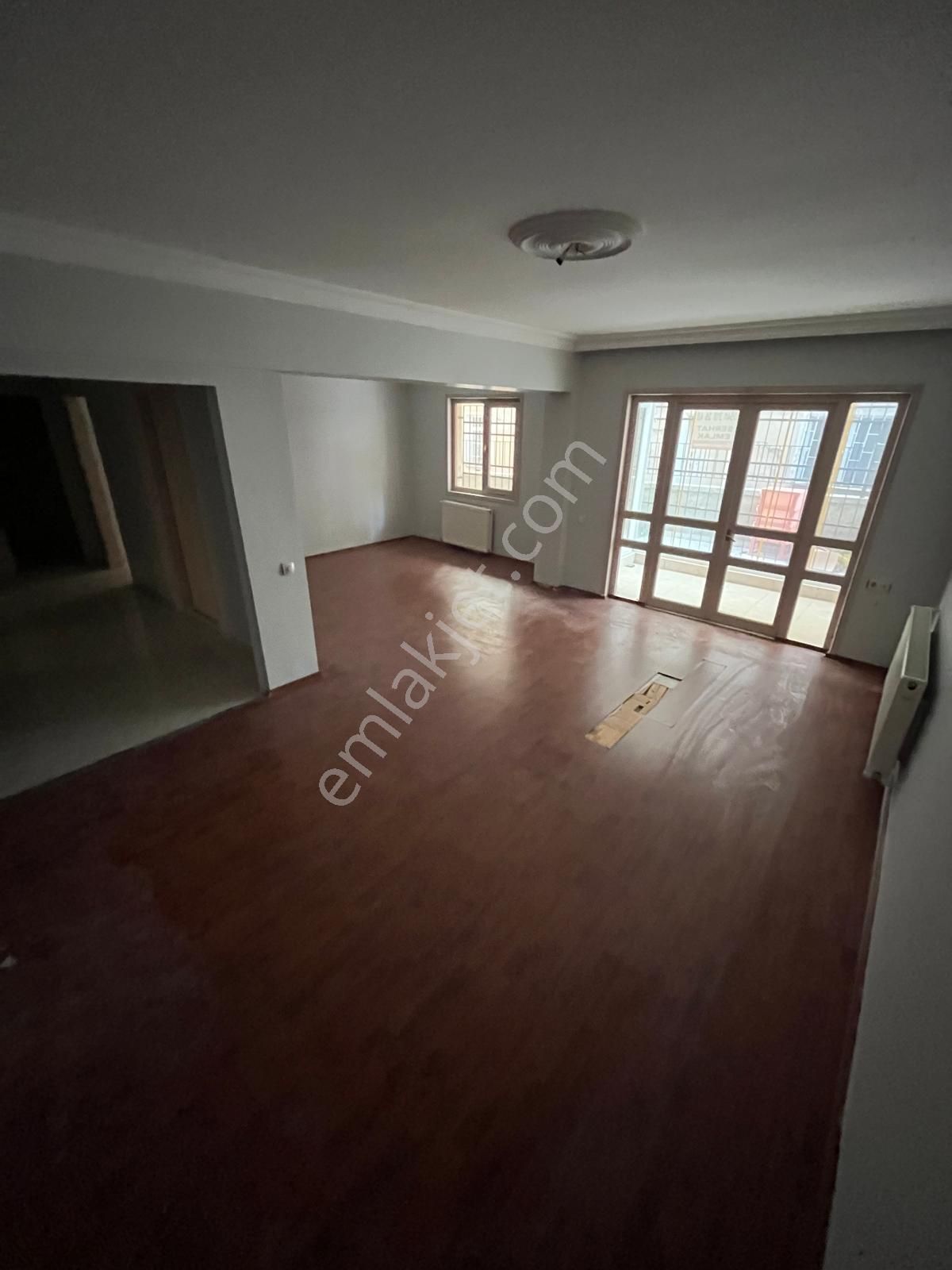 Aydınlıkevler Merkezde Geniş 2+1 (3+1) Den Dönüşme Bahçe Katı Satılık - Görsel 4