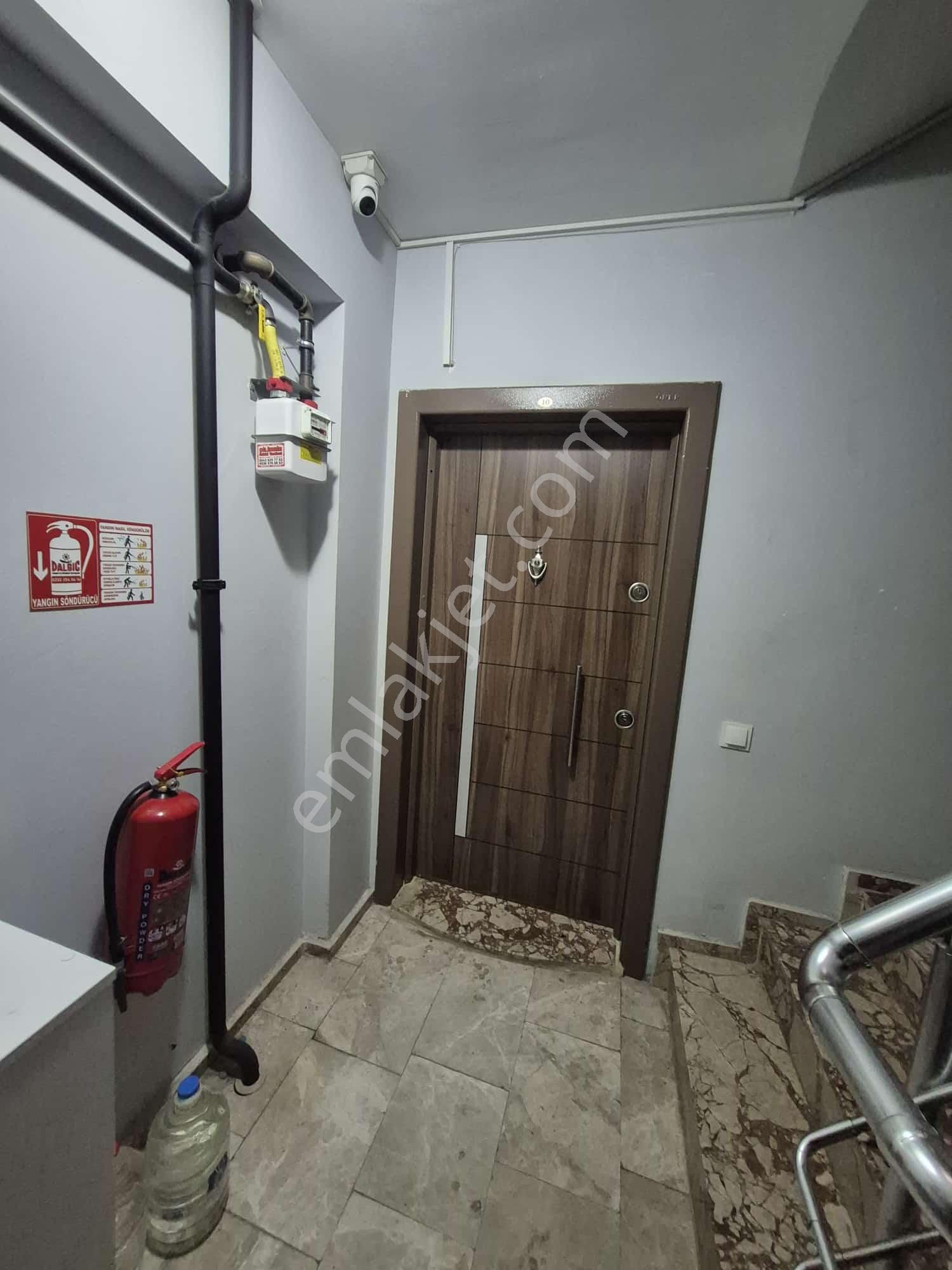 Buca Laleli Mahallesinde/uçanyolyanı/10yıllık/izbana Yakın/421 Sokakda//90m2/2+1 Arakat//dair - Görsel 18