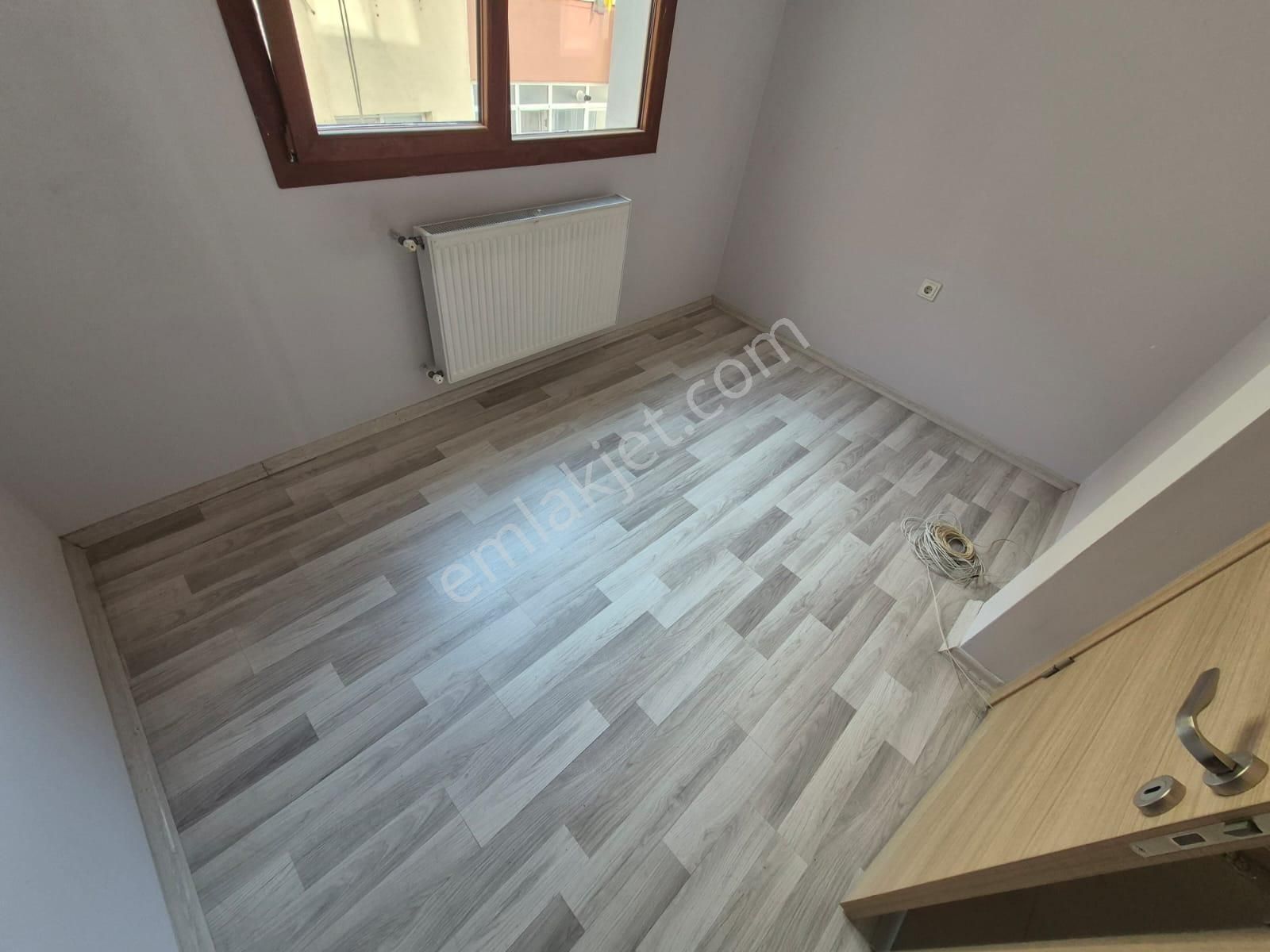 Buca Laleli Mahallesinde/uçanyolyanı/10yıllık/izbana Yakın/421 Sokakda//90m2/2+1 Arakat//dair - Görsel 12