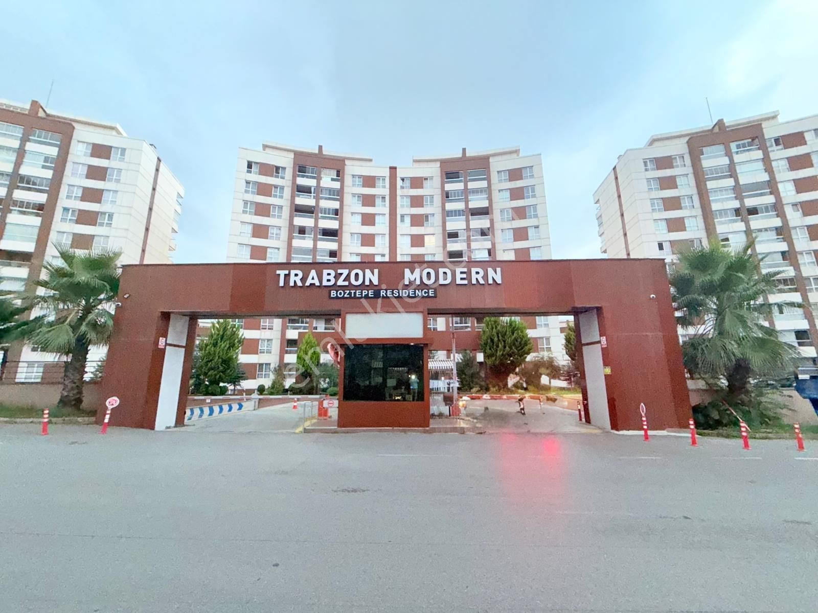 Modern Residance Deniz Manzaralı 4+1 Satılık Bahçe Katı