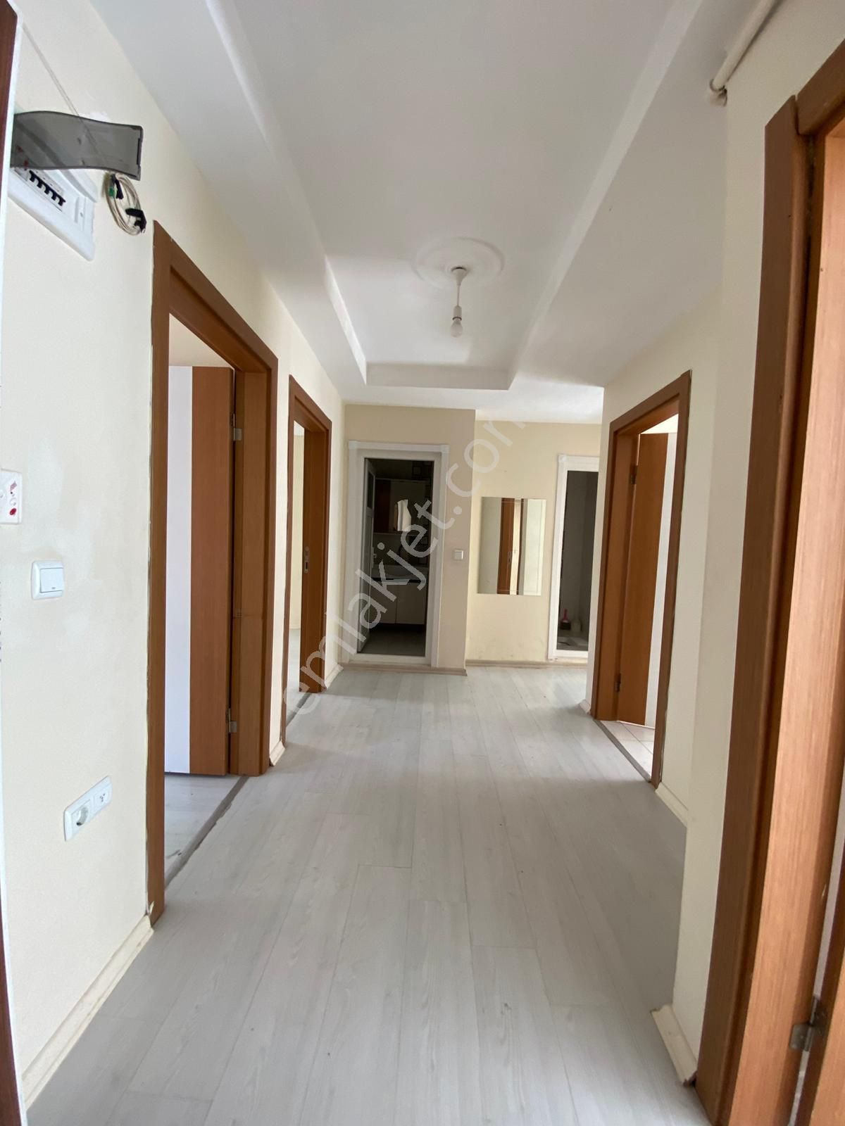 Esenyurt Yeşilkent Mah Tek Daire Üzeri Çift Balkonlu Yeni Bina - Görsel 10