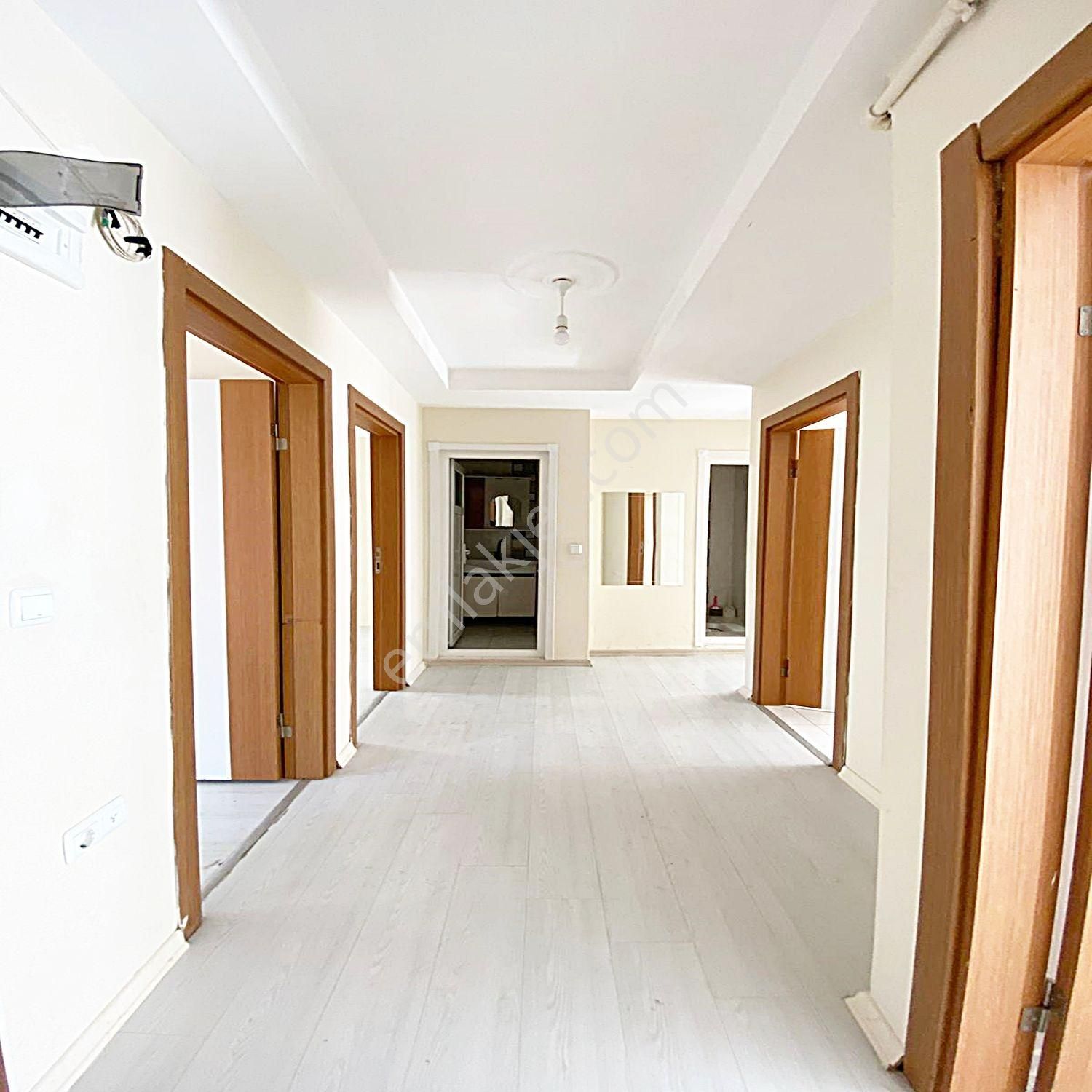 Esenyurt Yeşilkent Mah Tek Daire Üzeri Çift Balkonlu Yeni Bina - Görsel 8