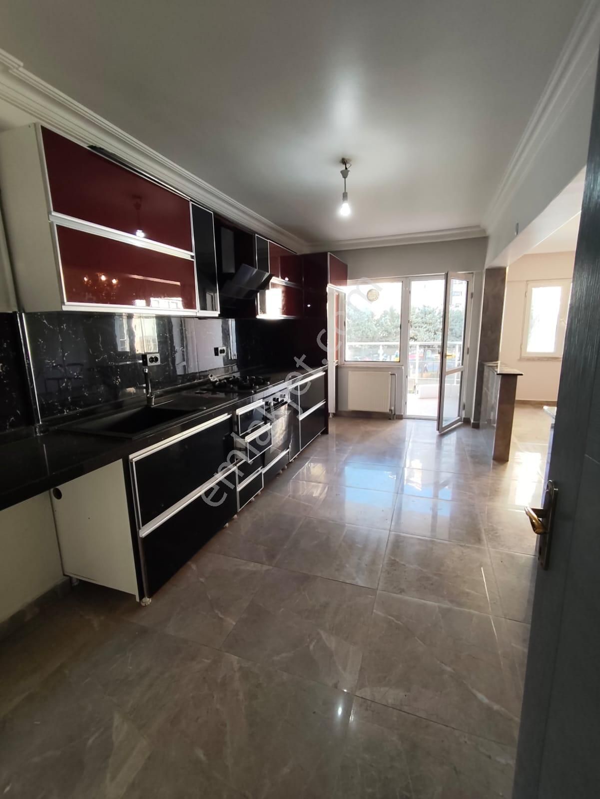 Aryuva Sitesi Dereağzı Mahallesi, Buğday Sokak 3+1