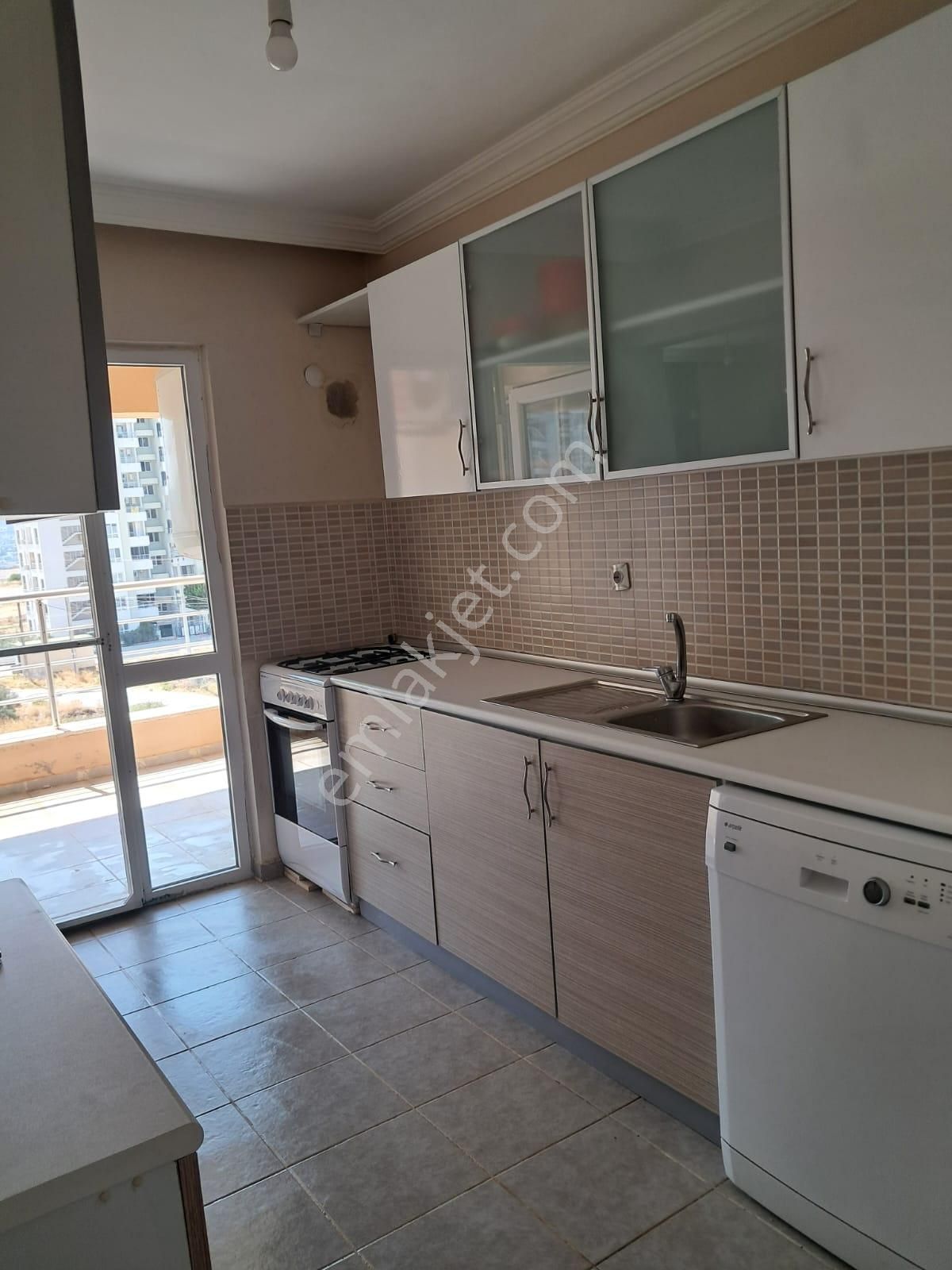 Remax Arma’dan, Kuşadası Değirmendere Uydukentte, Eşyalı, 2+1, Kiralık Daire - Görsel 9