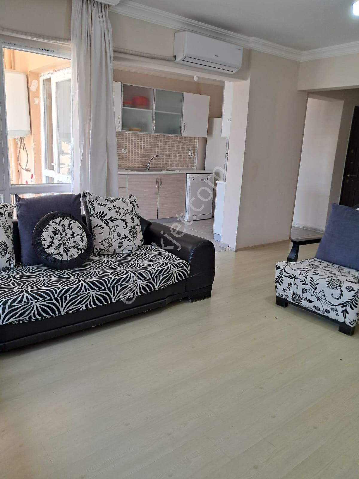 Remax Arma’dan, Kuşadası Değirmendere Uydukentte, Eşyalı, 2+1, Kiralık Daire - Görsel 4