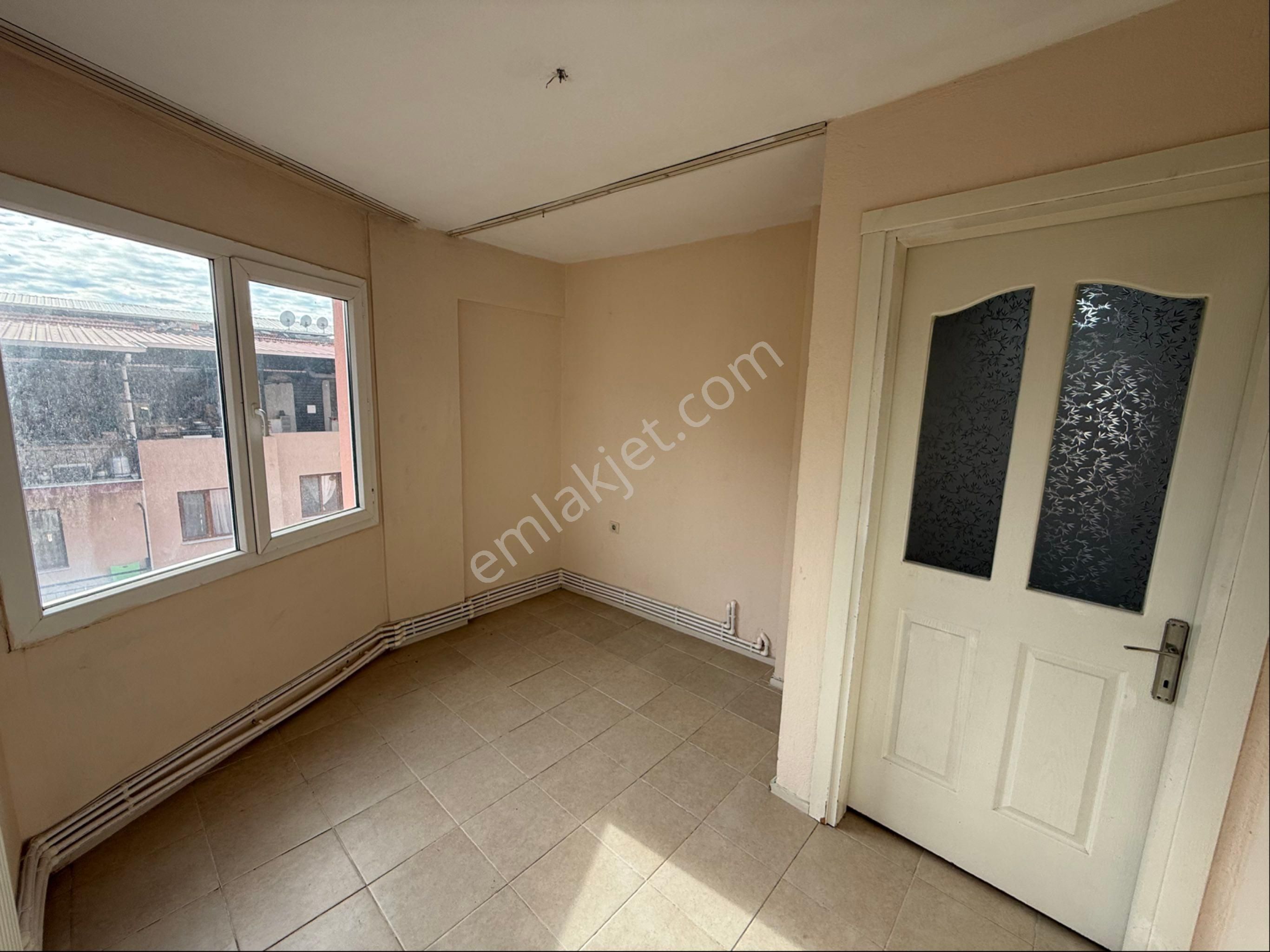 İzmir Bornova Atatürk Mahalesin’de Arakat Dairemiz 2+1 Kapalı Mutfak Çift Cehpeli - Görsel 27