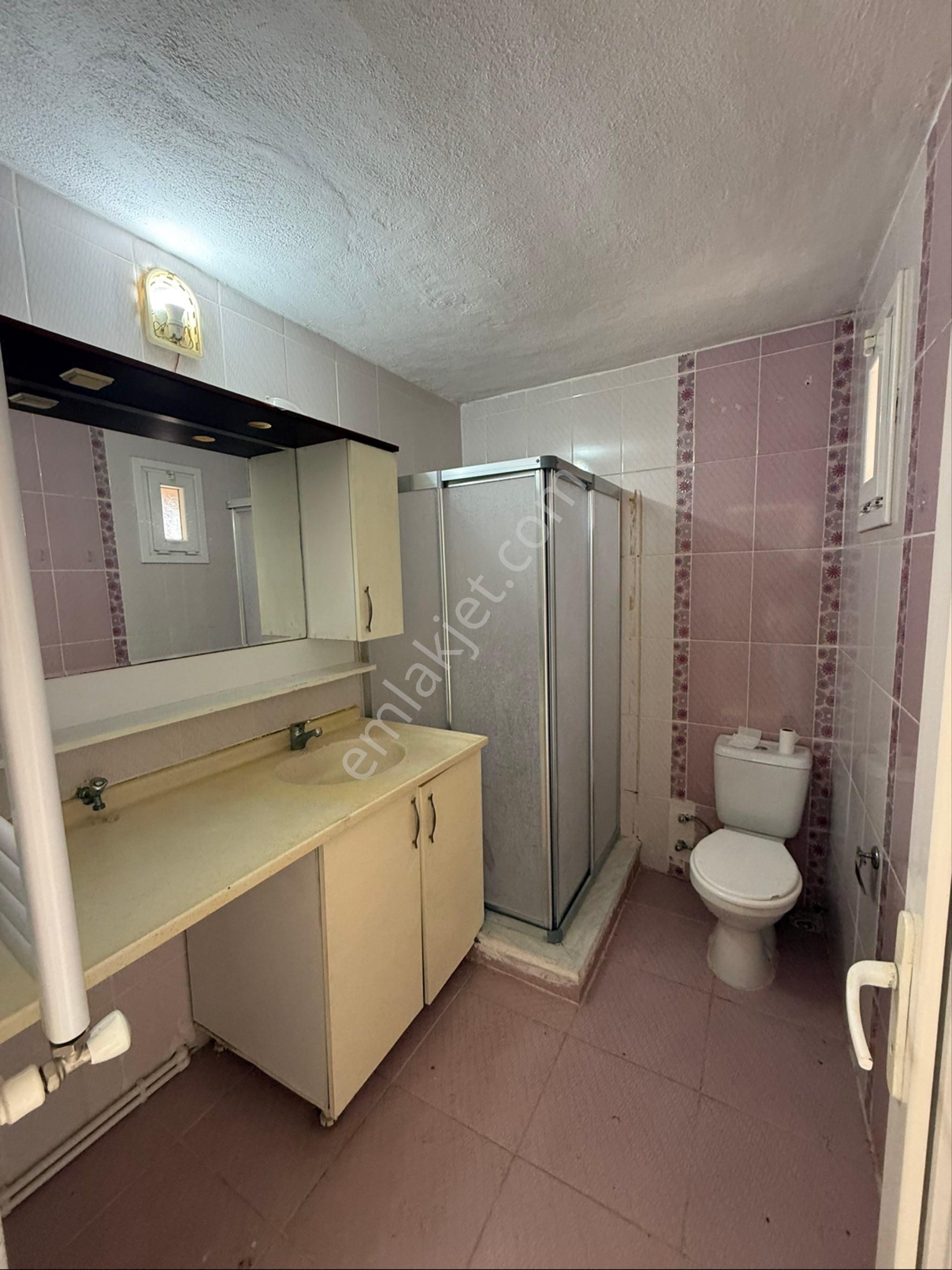 İzmir Bornova Atatürk Mahalesin’de Arakat Dairemiz 2+1 Kapalı Mutfak Çift Cehpeli - Görsel 13