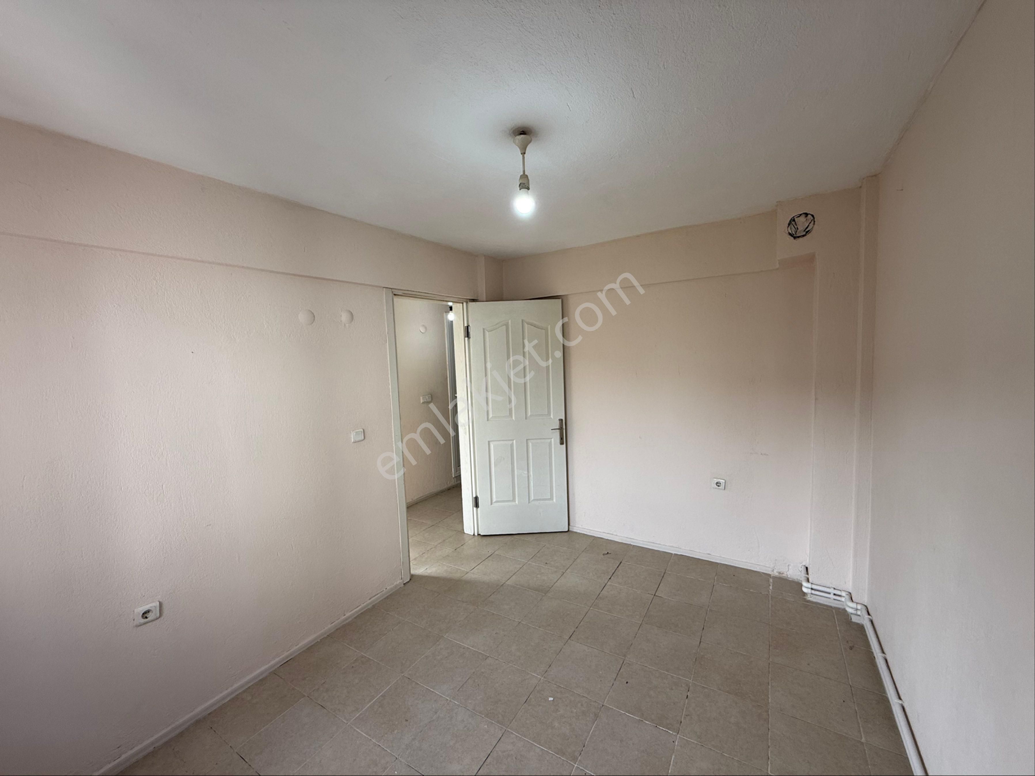 İzmir Bornova Atatürk Mahalesin’de Arakat Dairemiz 2+1 Kapalı Mutfak Çift Cehpeli - Görsel 22