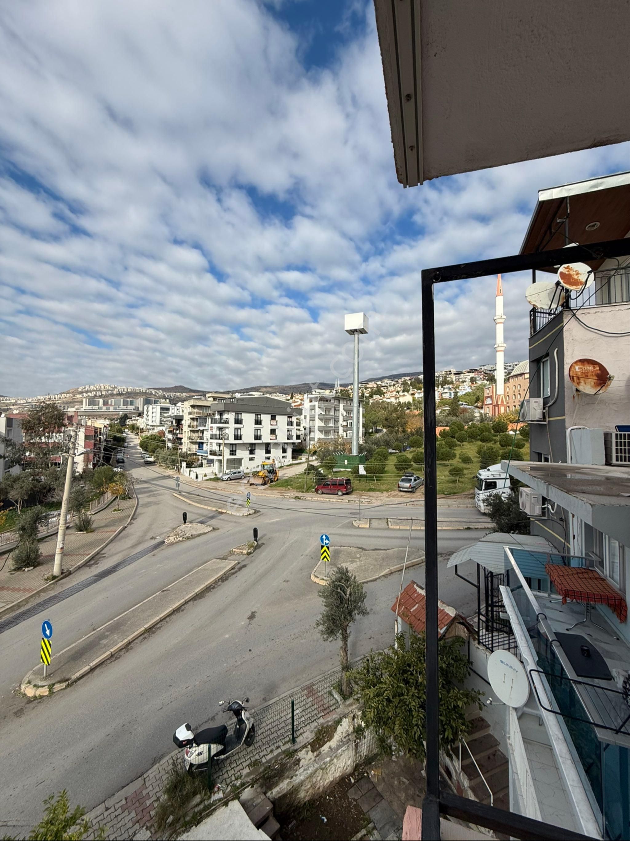 İzmir Bornova Atatürk Mahalesin’de Arakat Dairemiz 2+1 Kapalı Mutfak Çift Cehpeli - Görsel 31