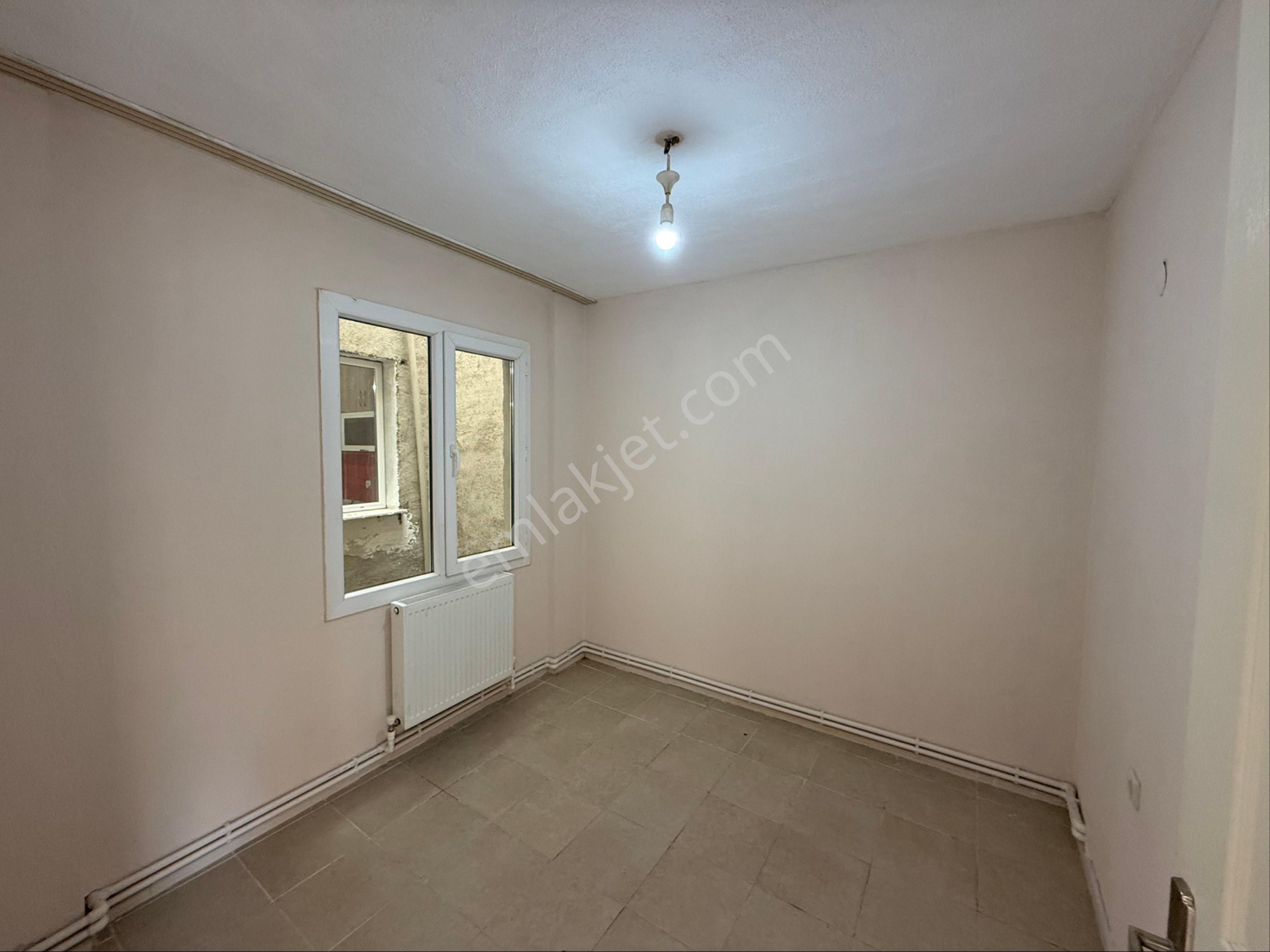 İzmir Bornova Atatürk Mahalesin’de Arakat Dairemiz 2+1 Kapalı Mutfak Çift Cehpeli - Görsel 15